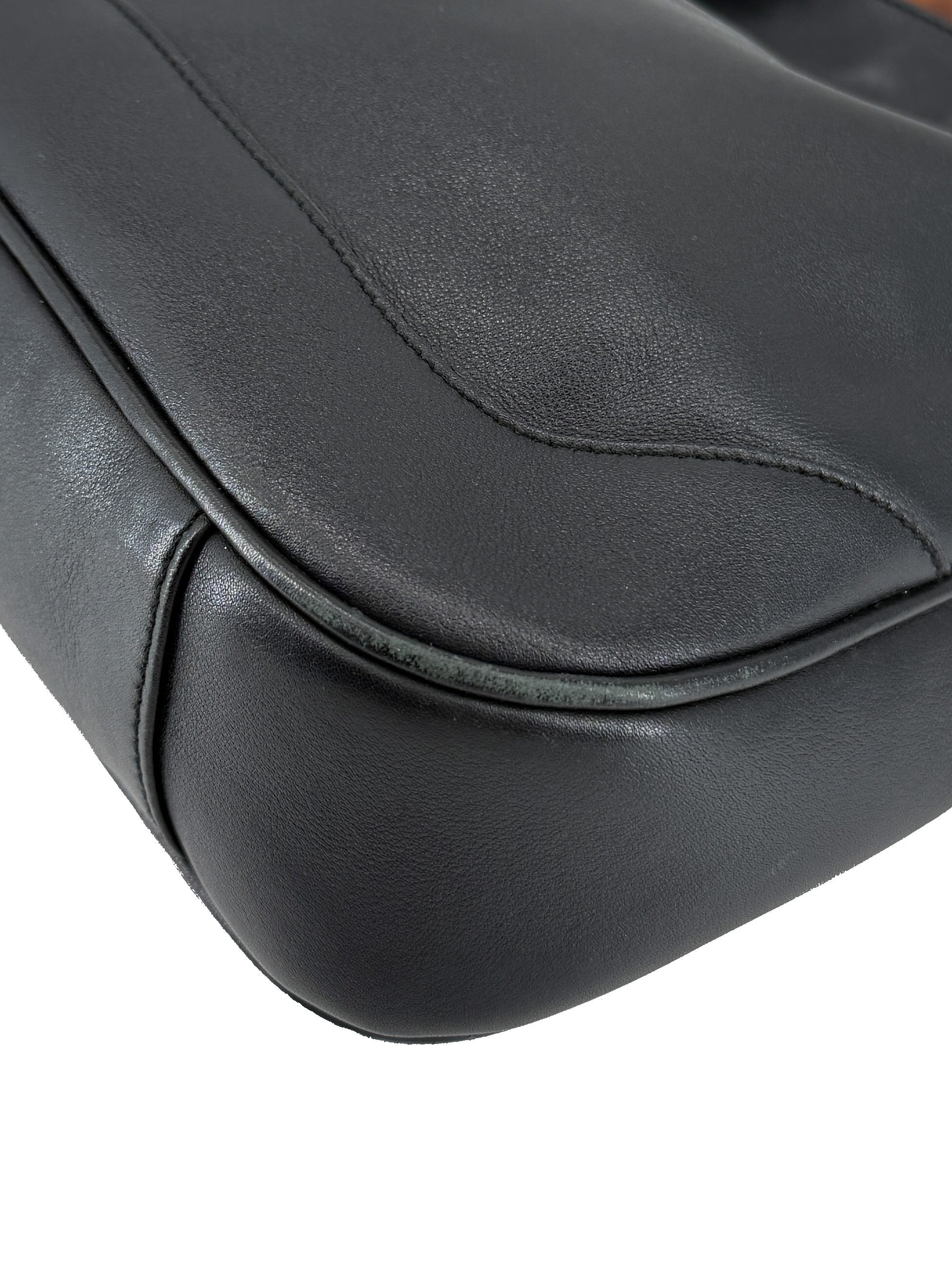 Gucci black leather bamboo handle bag 14095001553