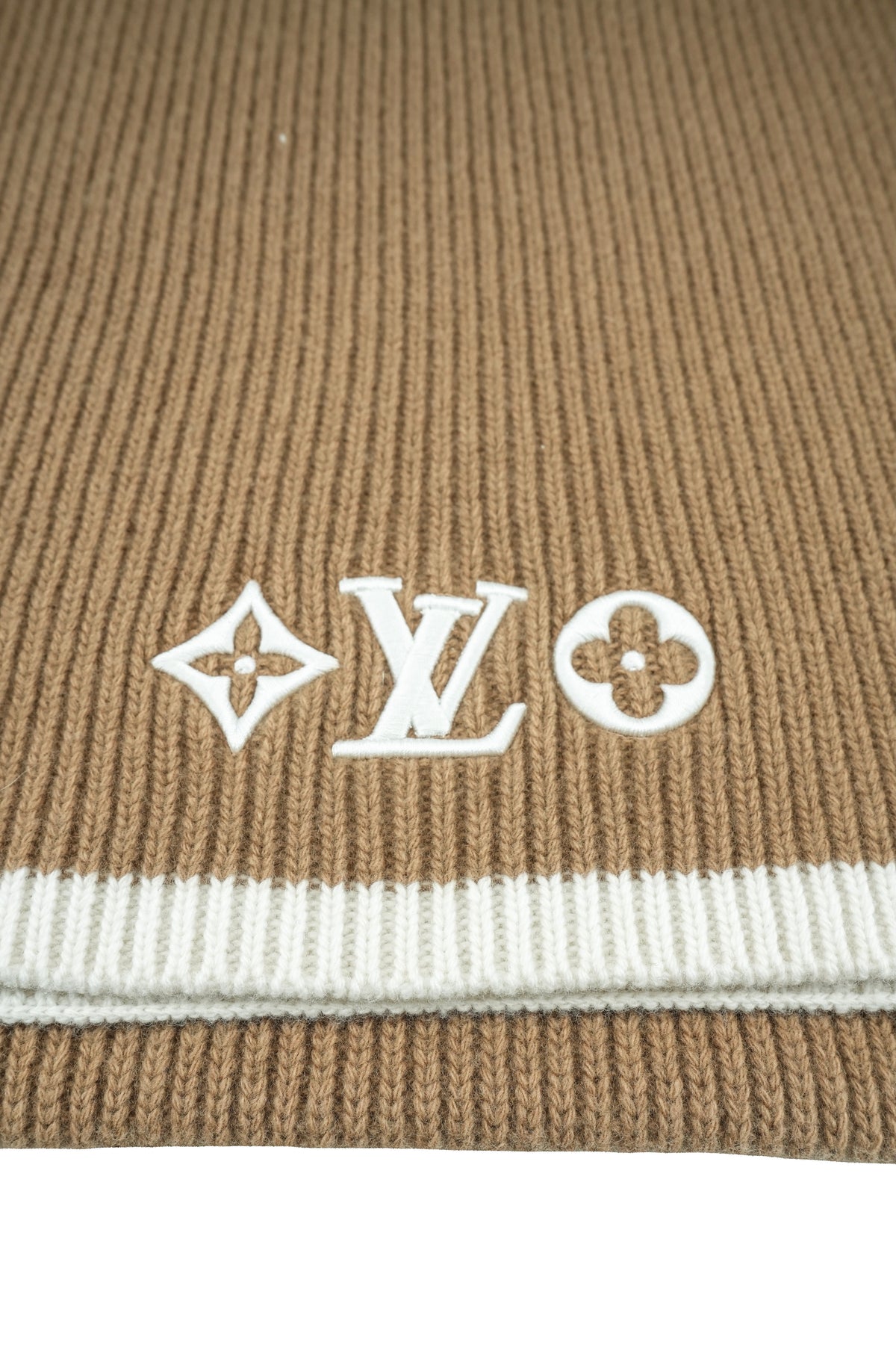 Louis Vuitton brown/cream headline scarf