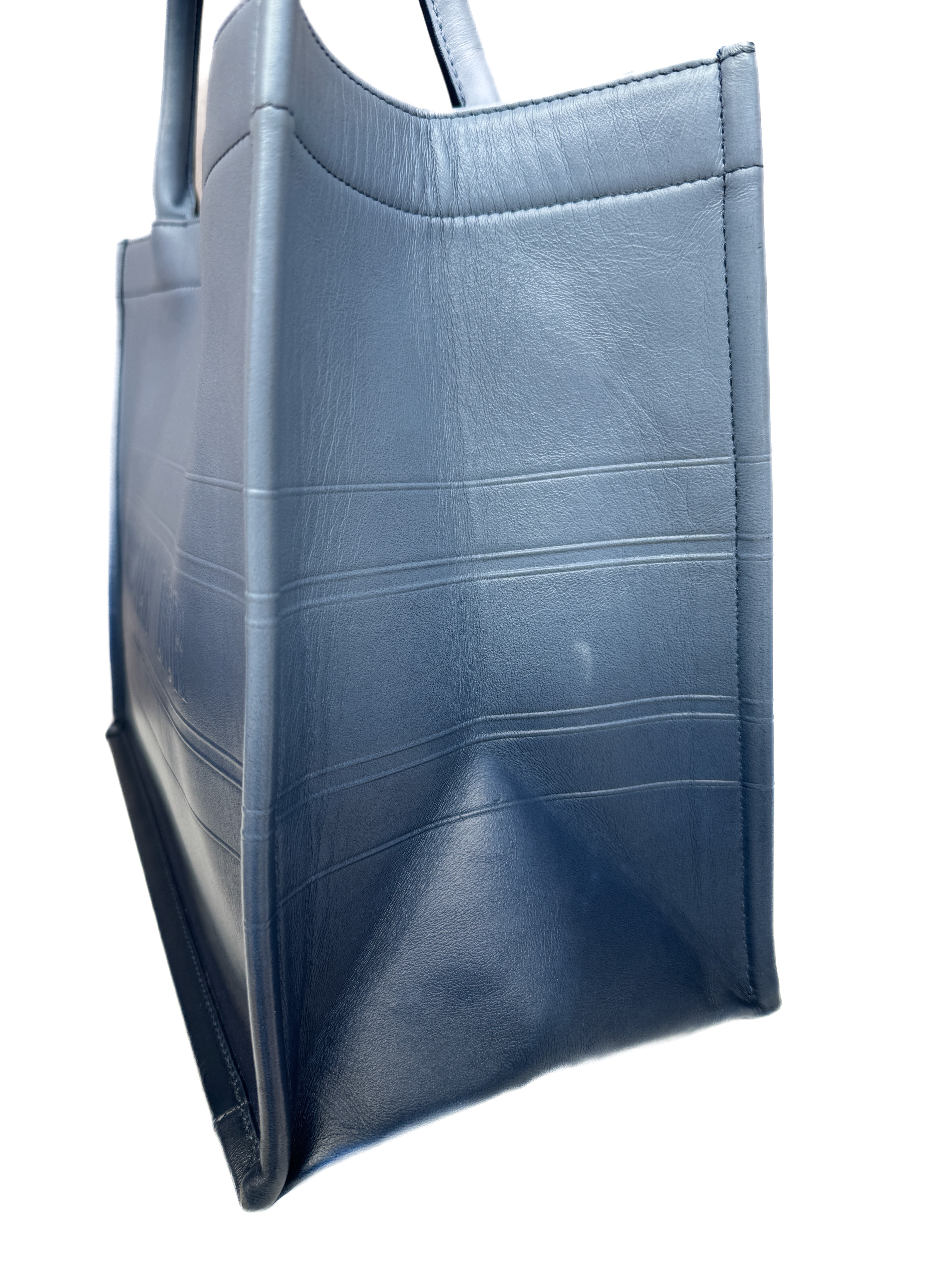 Christian Dior blue leather ombre book tote 62-MA-0211