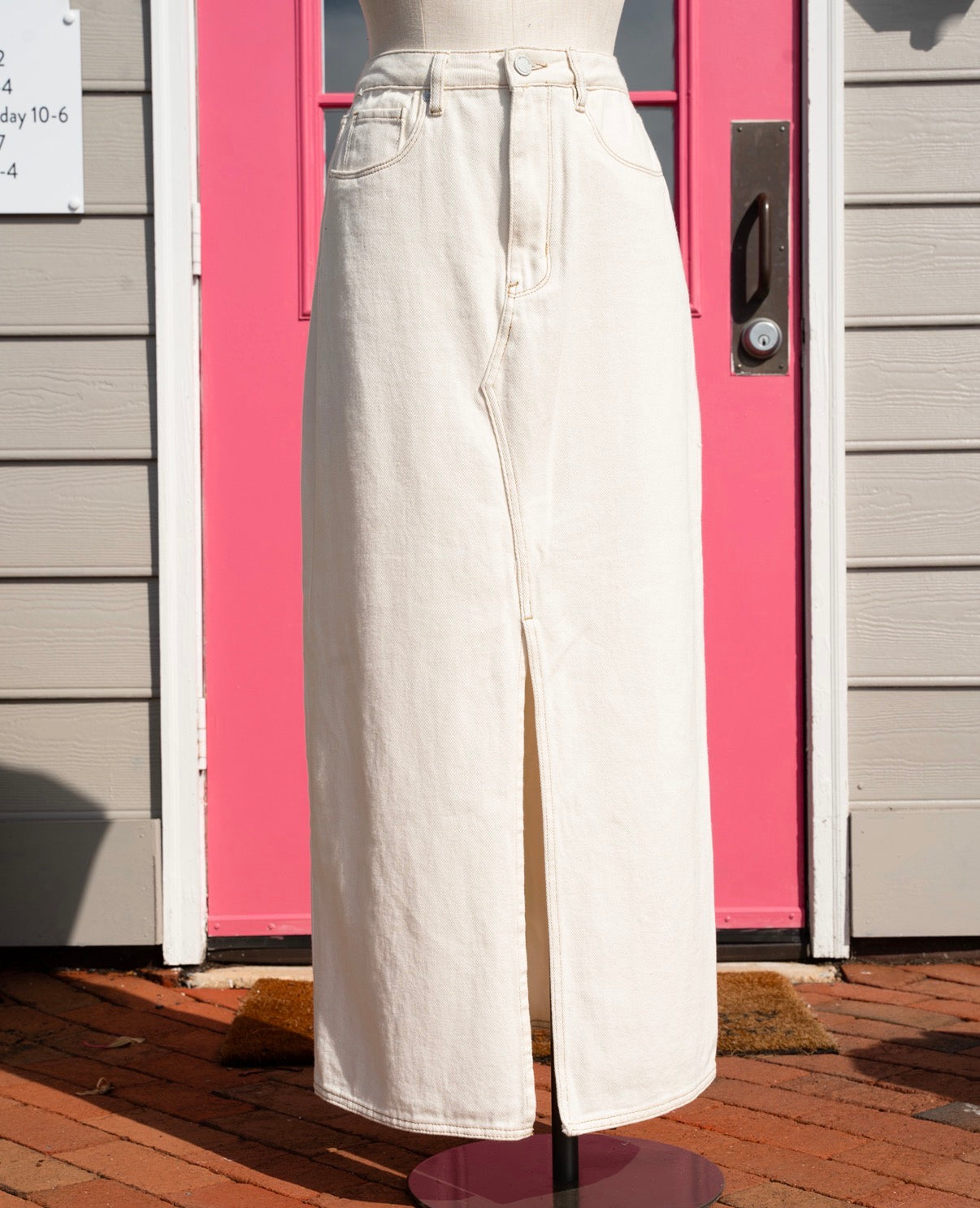 Blank NYC cream denim maxi skirt size 4