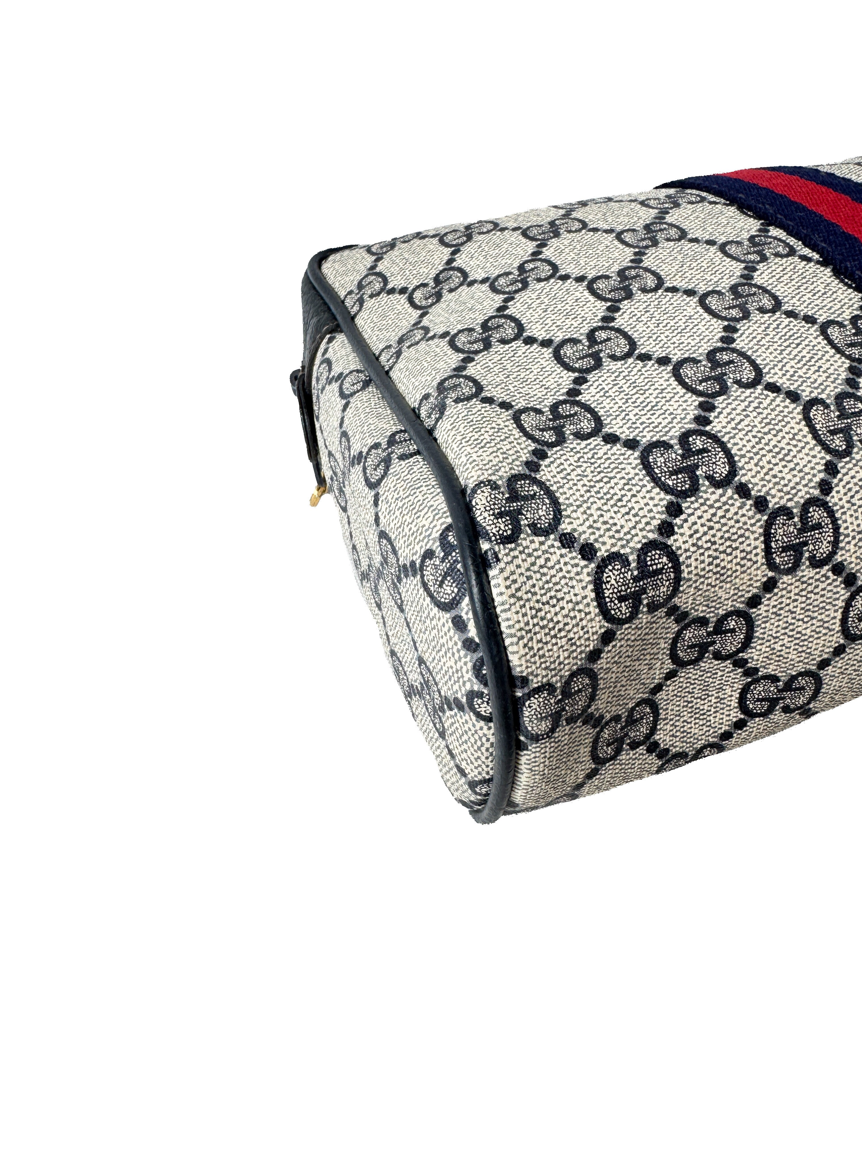 Gucci GG supreme sherry line vintage navy pouch 98.56.01.012