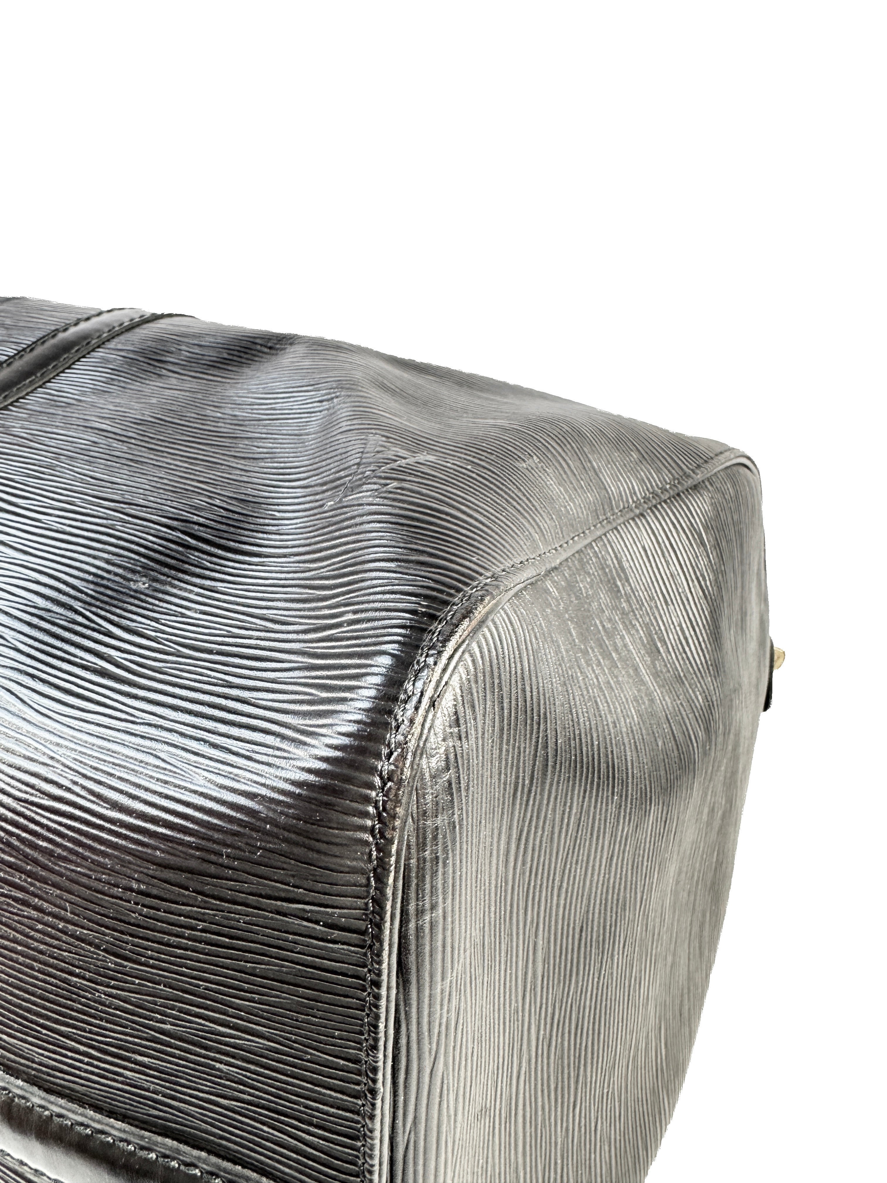 Louis Vuitton black epi keepall 50 VI0990