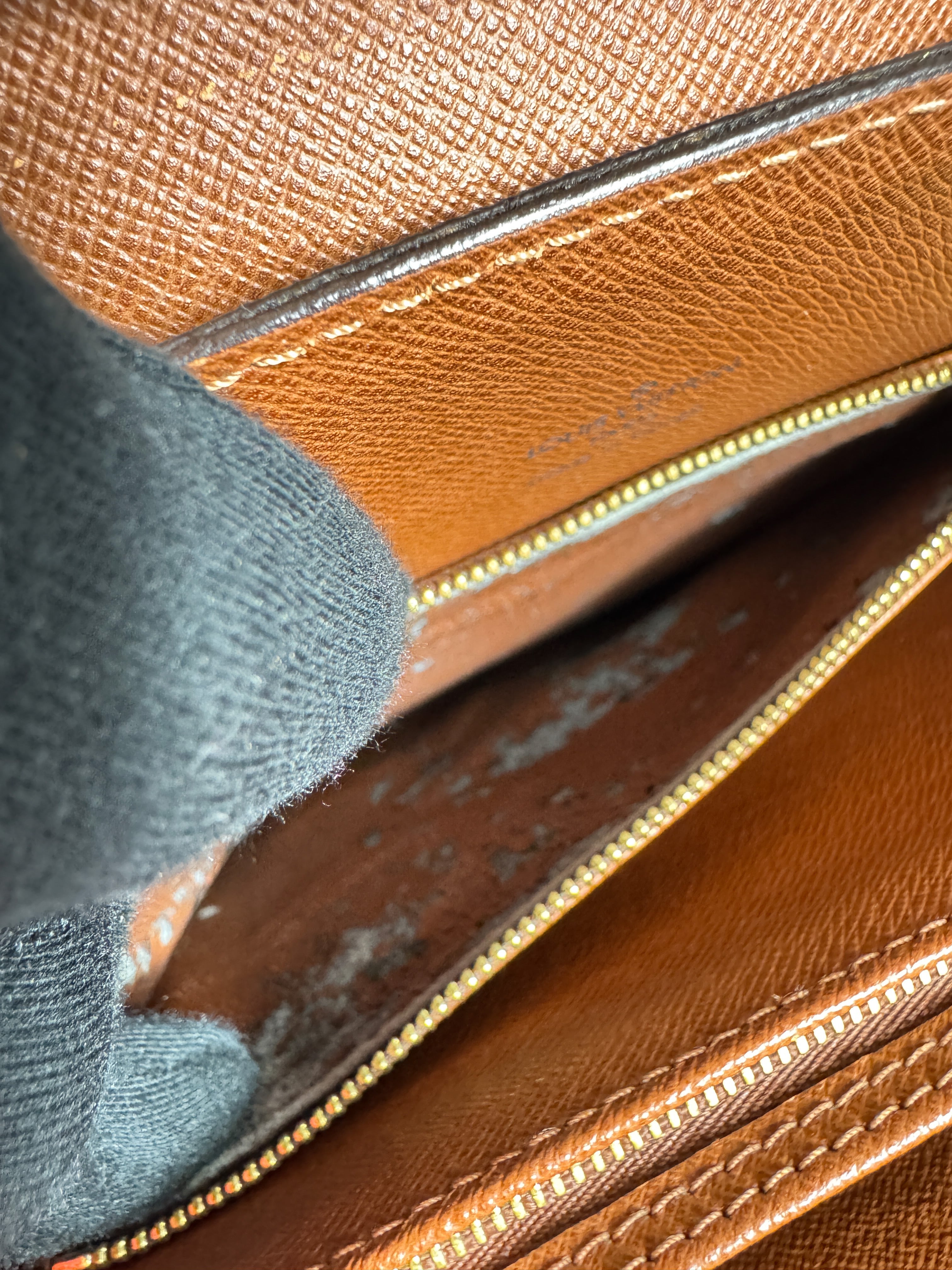 Louis Vuitton monogram Courcelle crossbody SR0958