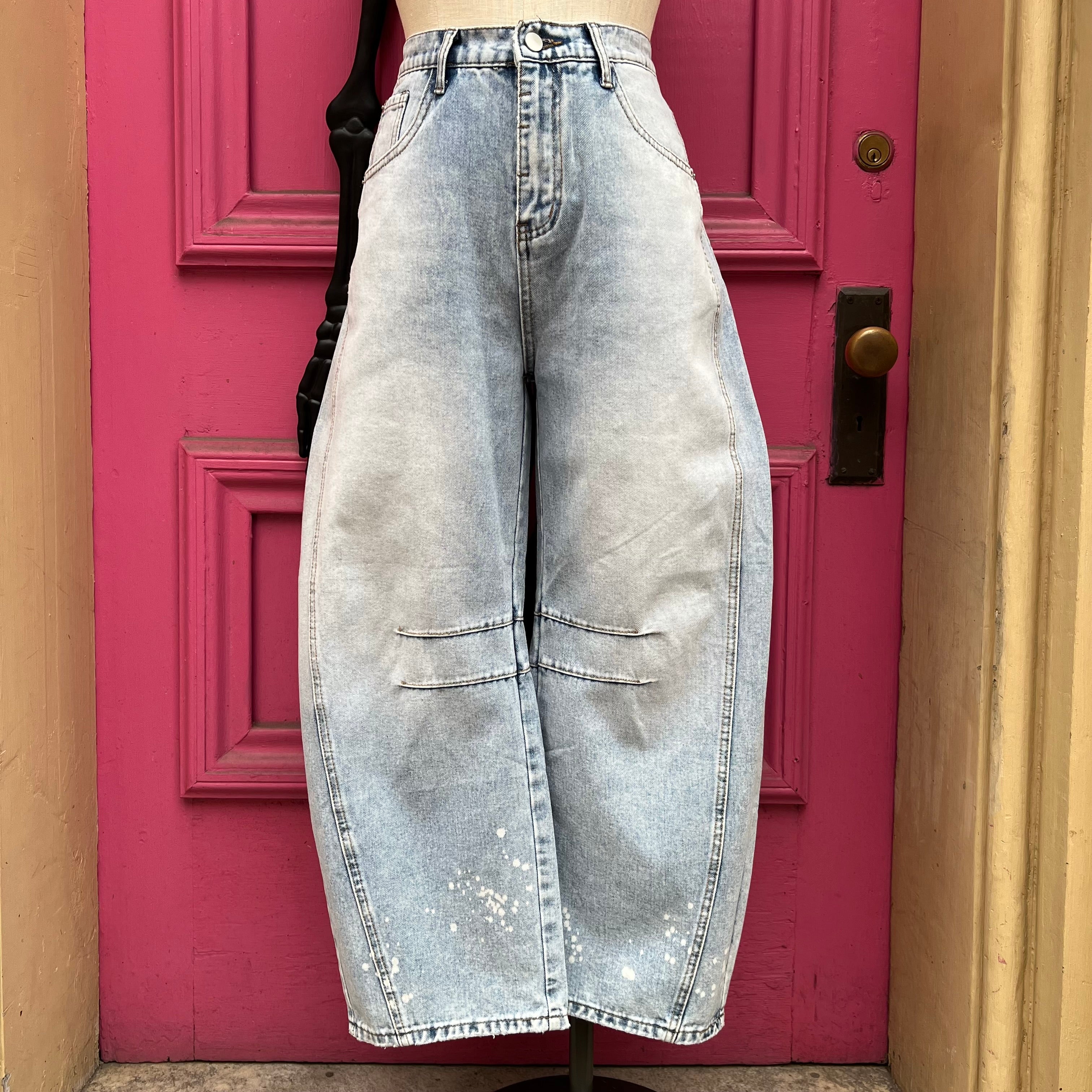 Anan & Anan barrel jeans size M NWT