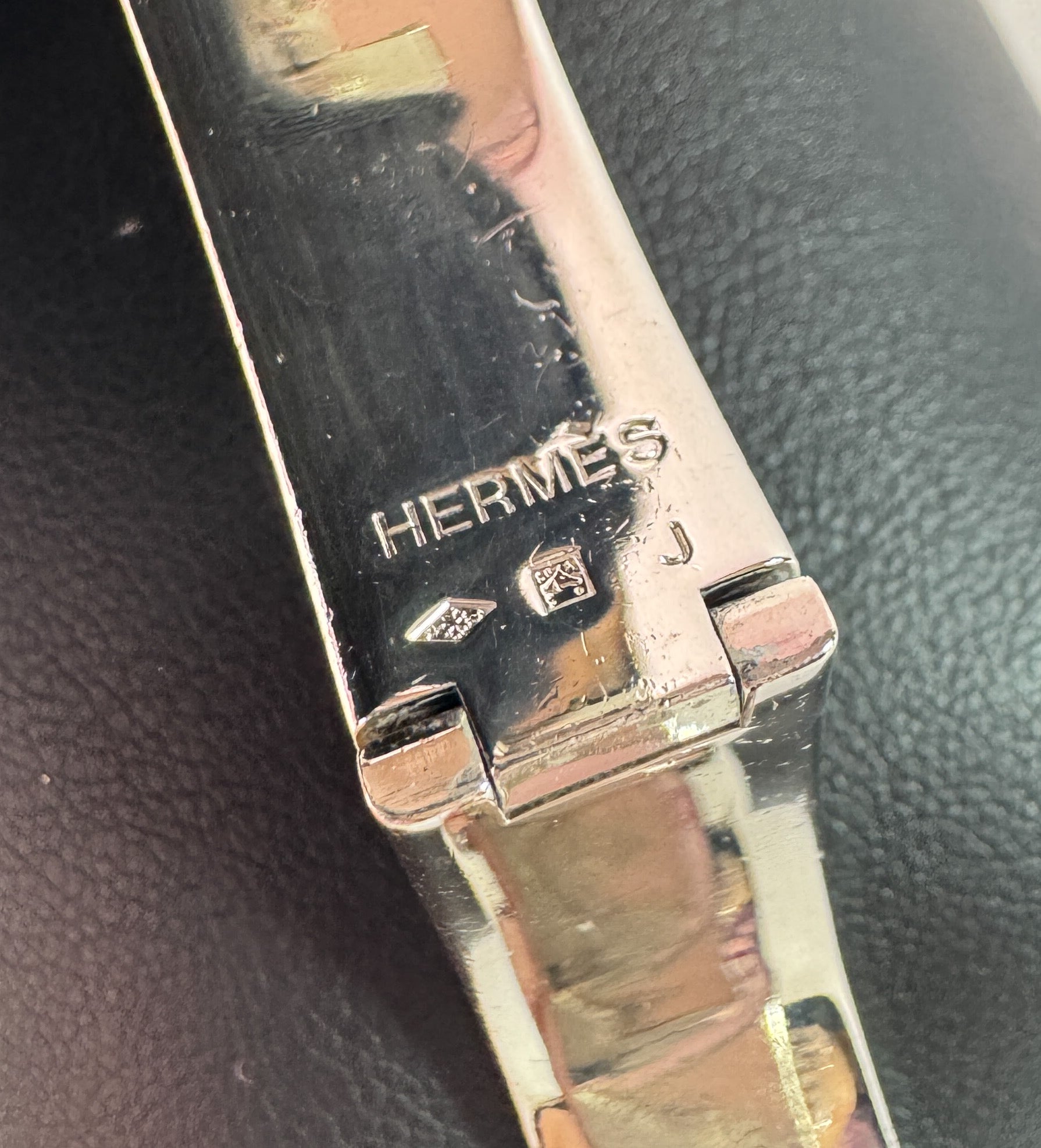 Hermès beige/silver Clic H bangle PM J