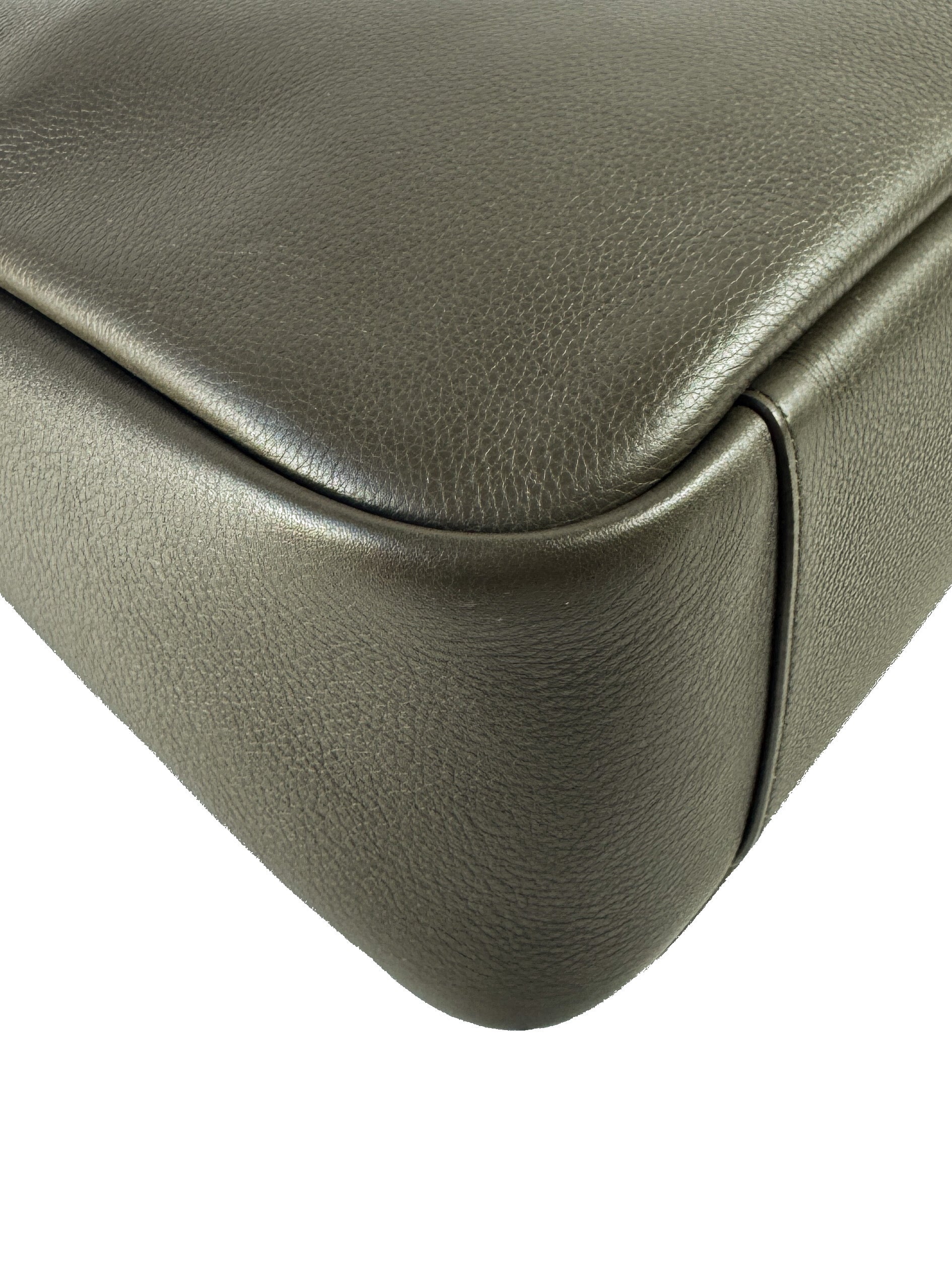 YSL Smooth Calfskin Large Le 5 A 7 Soft Hobo Light Musk GUE753837-1223