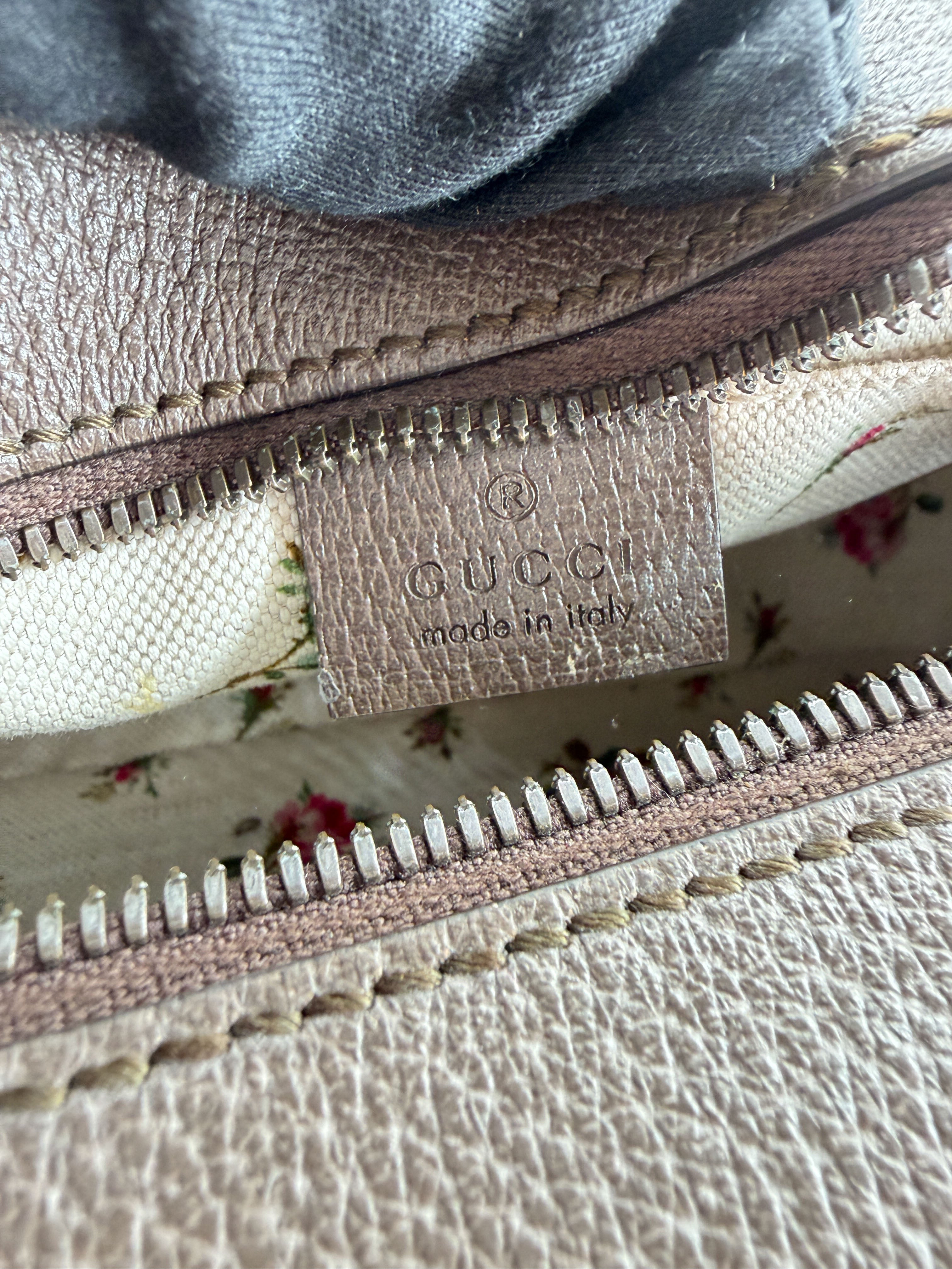 Gucci supreme neo vintage camera GG crossbody 476466520981