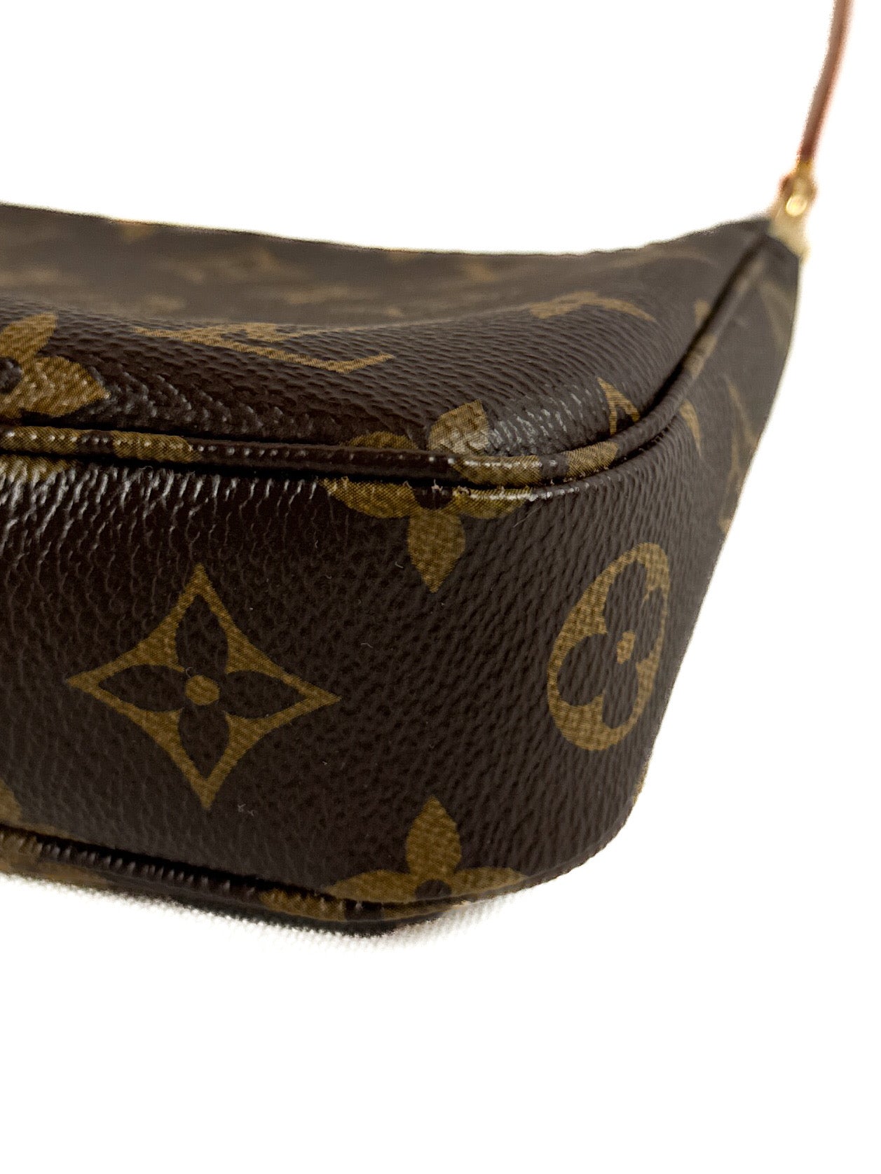 Louis Vuitton monogram pochette accessories NM (microchipped)