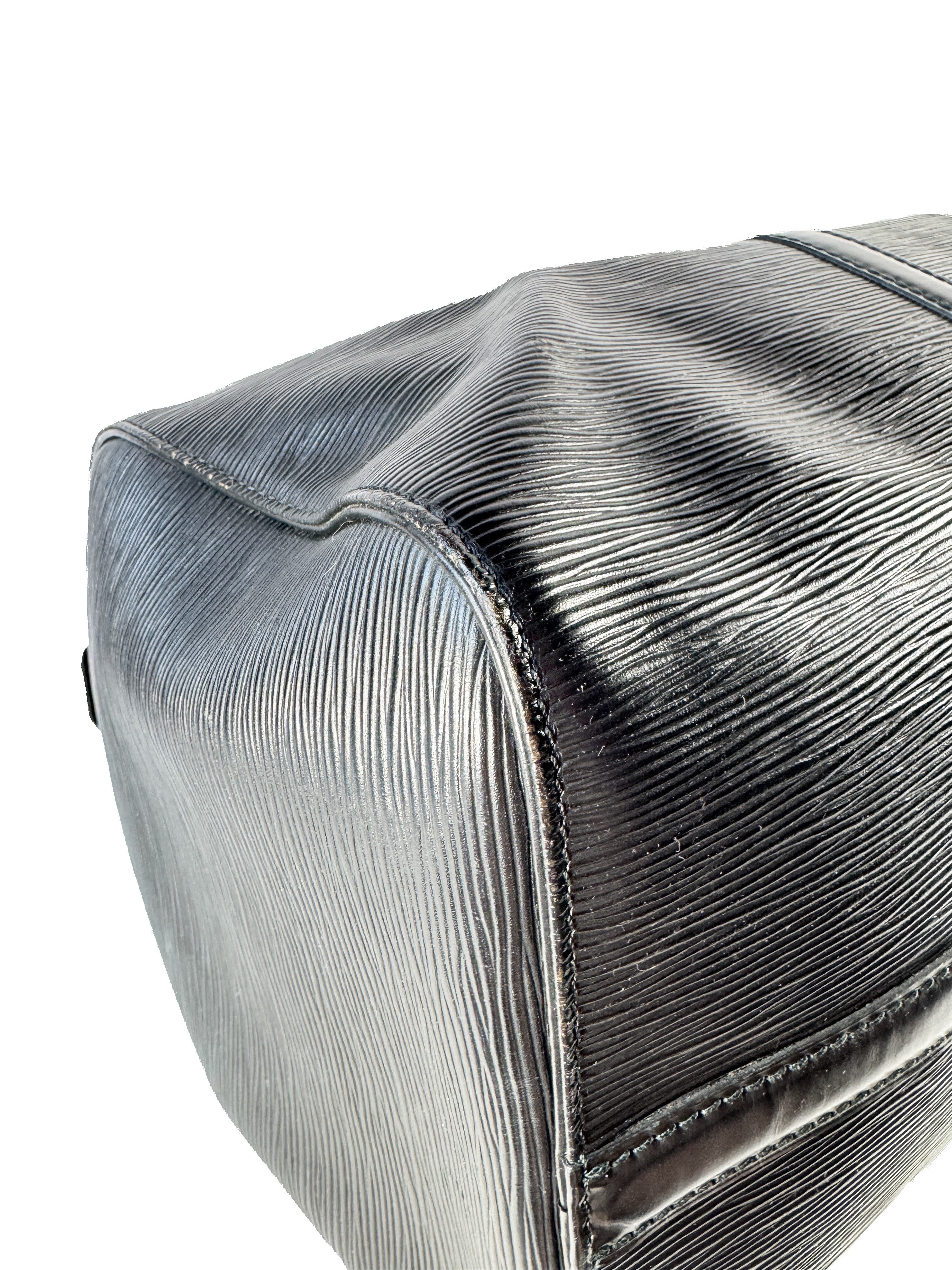 Louis Vuitton black epi keepall 50 VI0990