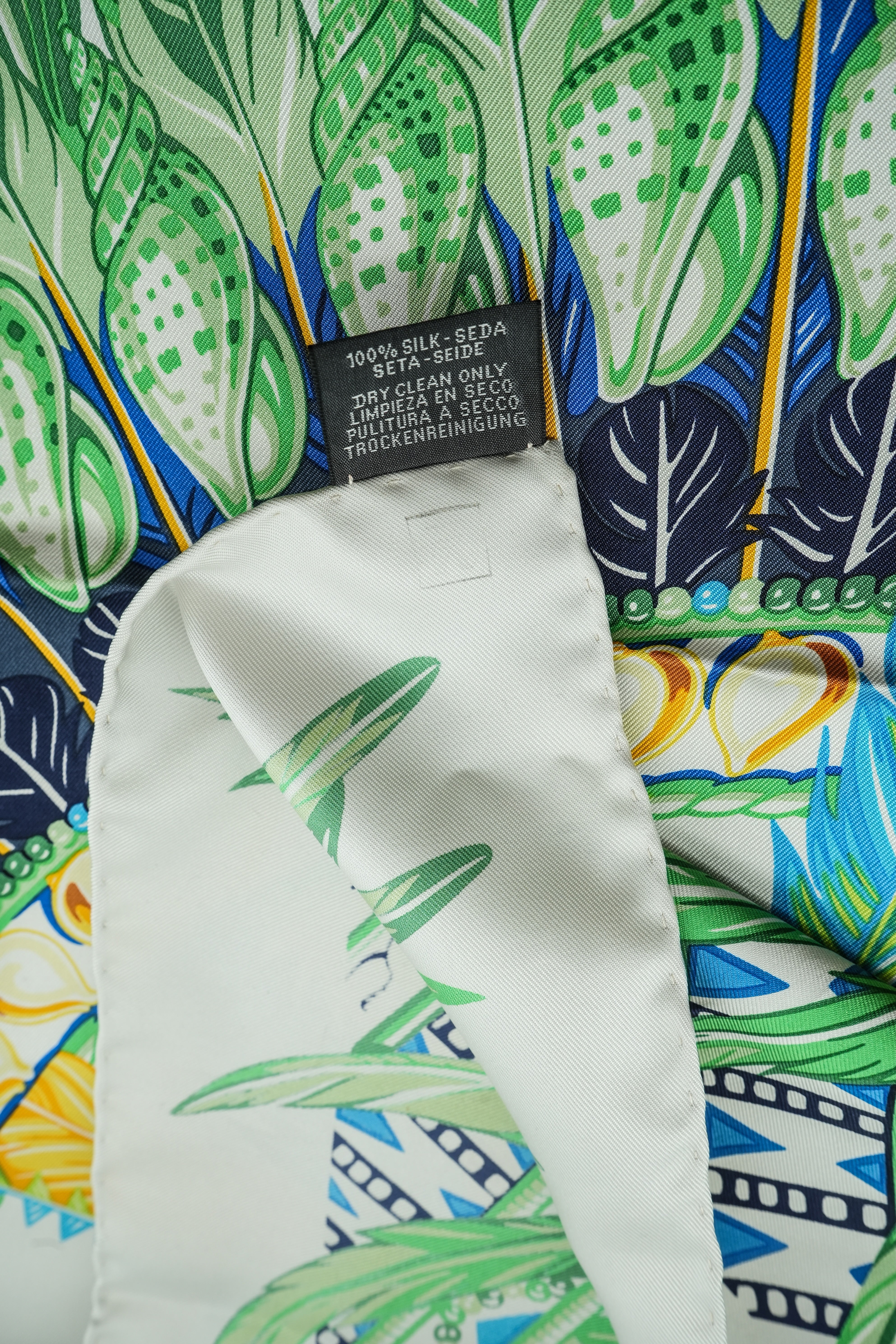 Hermès Danse Pacifique 90cm silk scarf