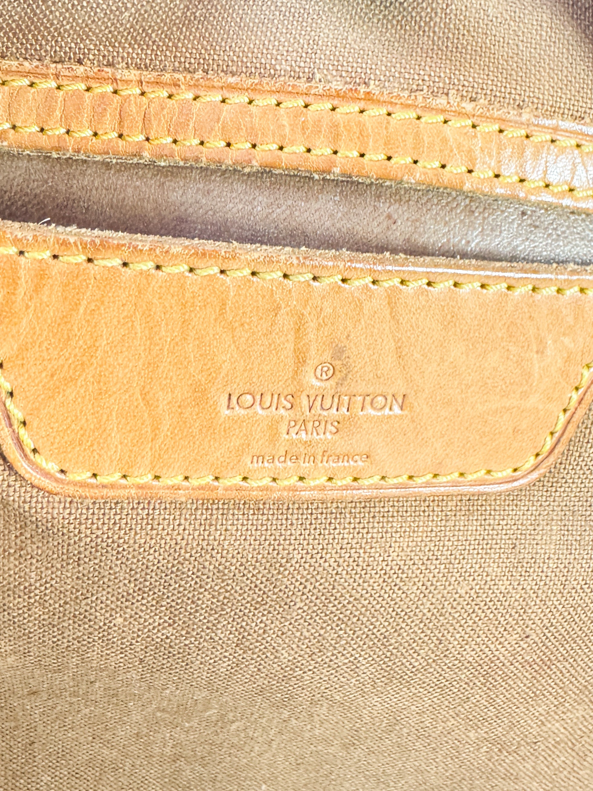 Louis Vuitton monogram Ballad bag 8901A2