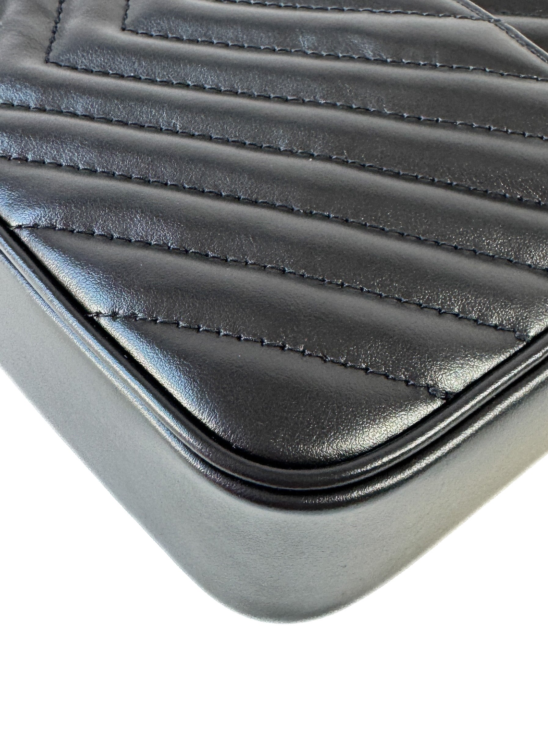 Saint Laurent black Lou medium camera bag FLY761554-0124