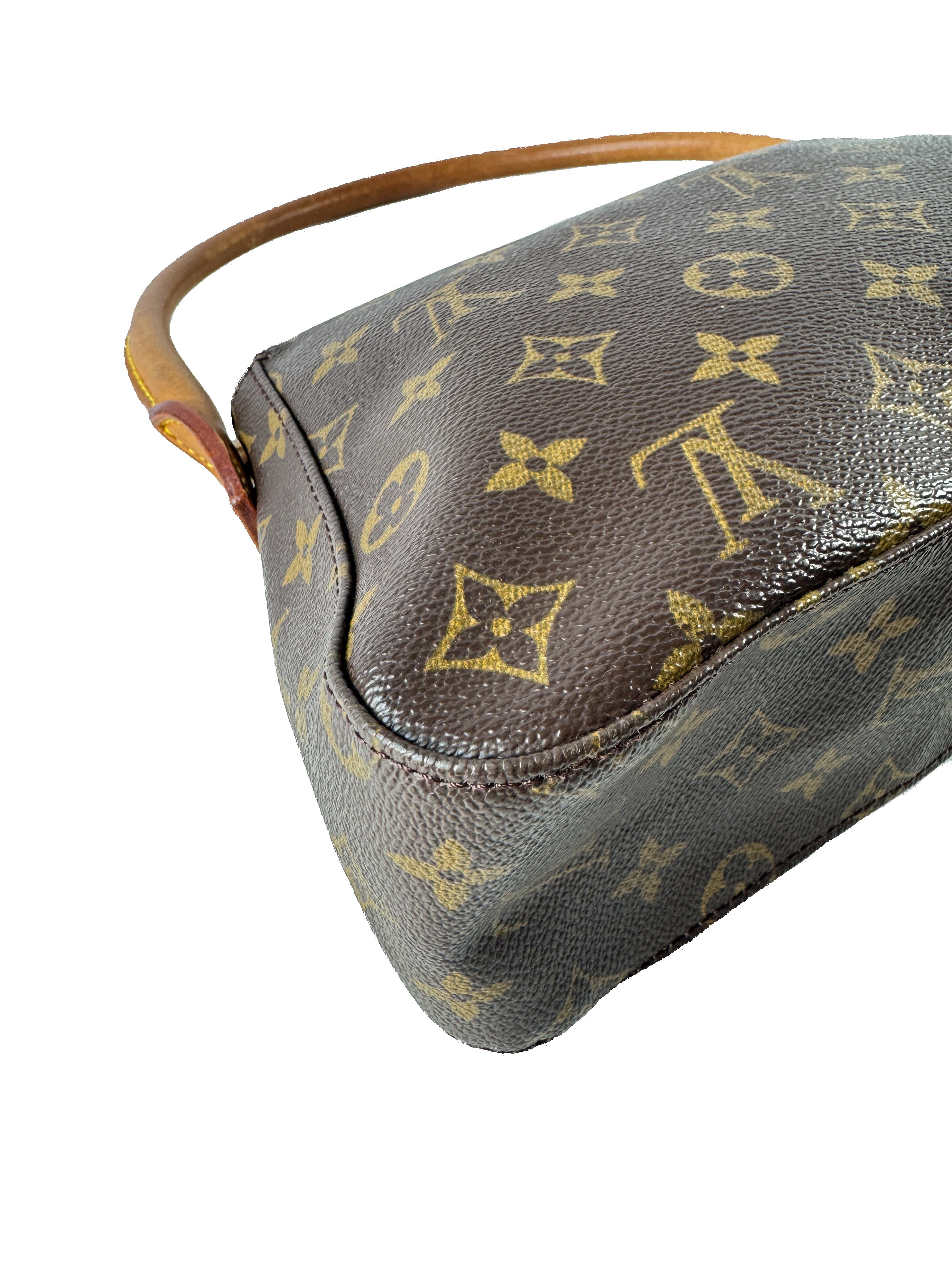 Louis Vuitton monogram Looping mini MI0022