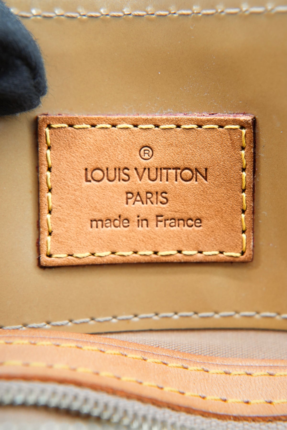 Louis Vuitton vernis gold Reade PM MI0016