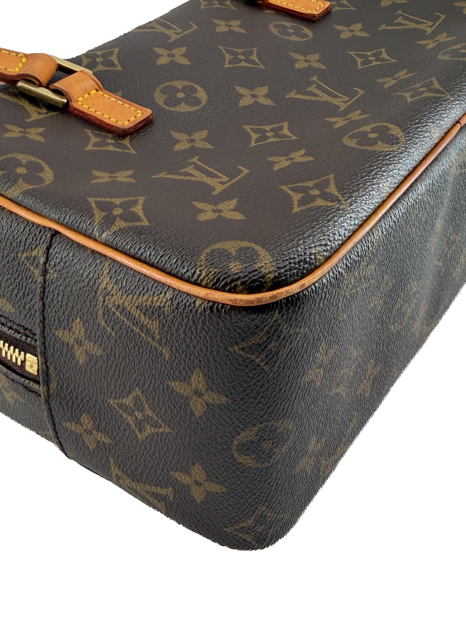 Louis Vuitton monogram vintage Cite MM TH0034