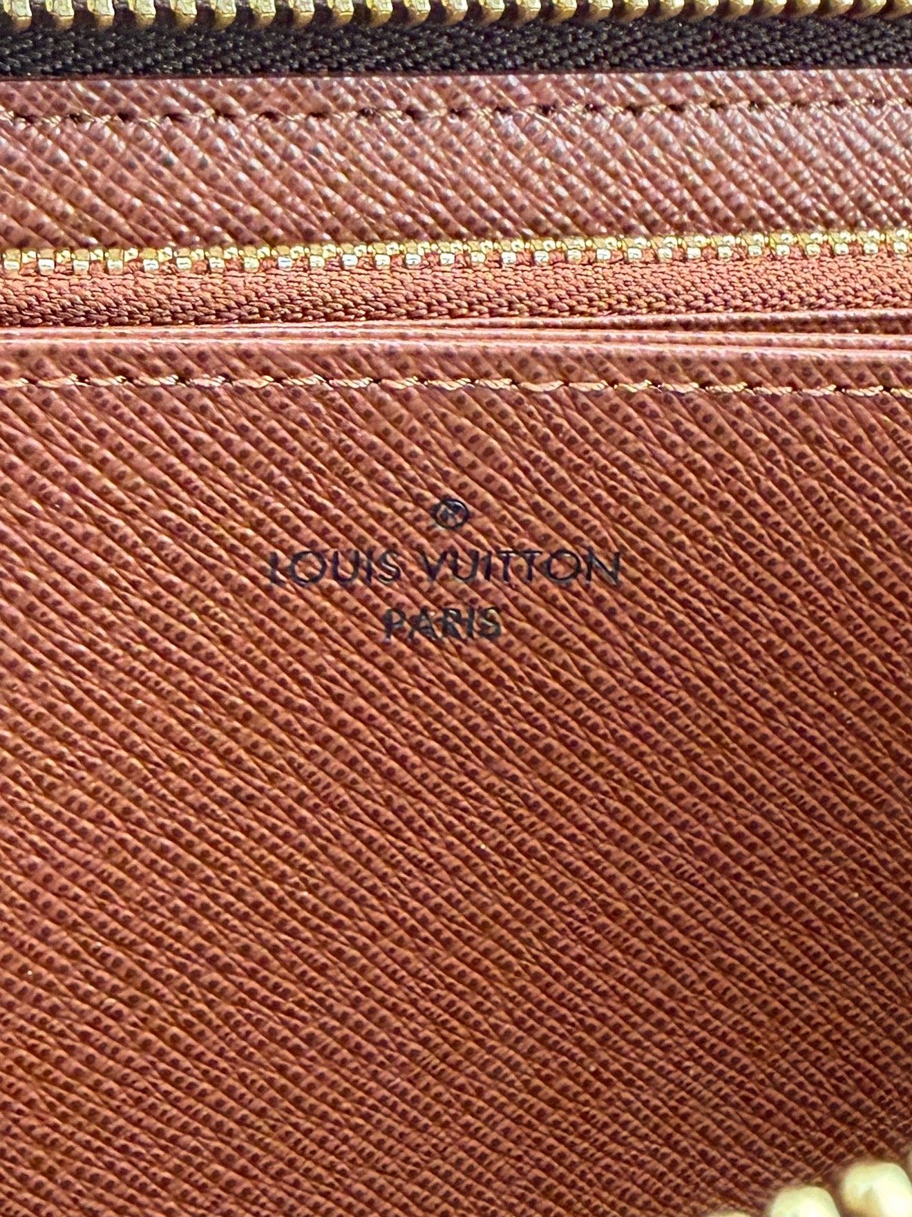 Louis Vuitton monogram zippy wallet NFC