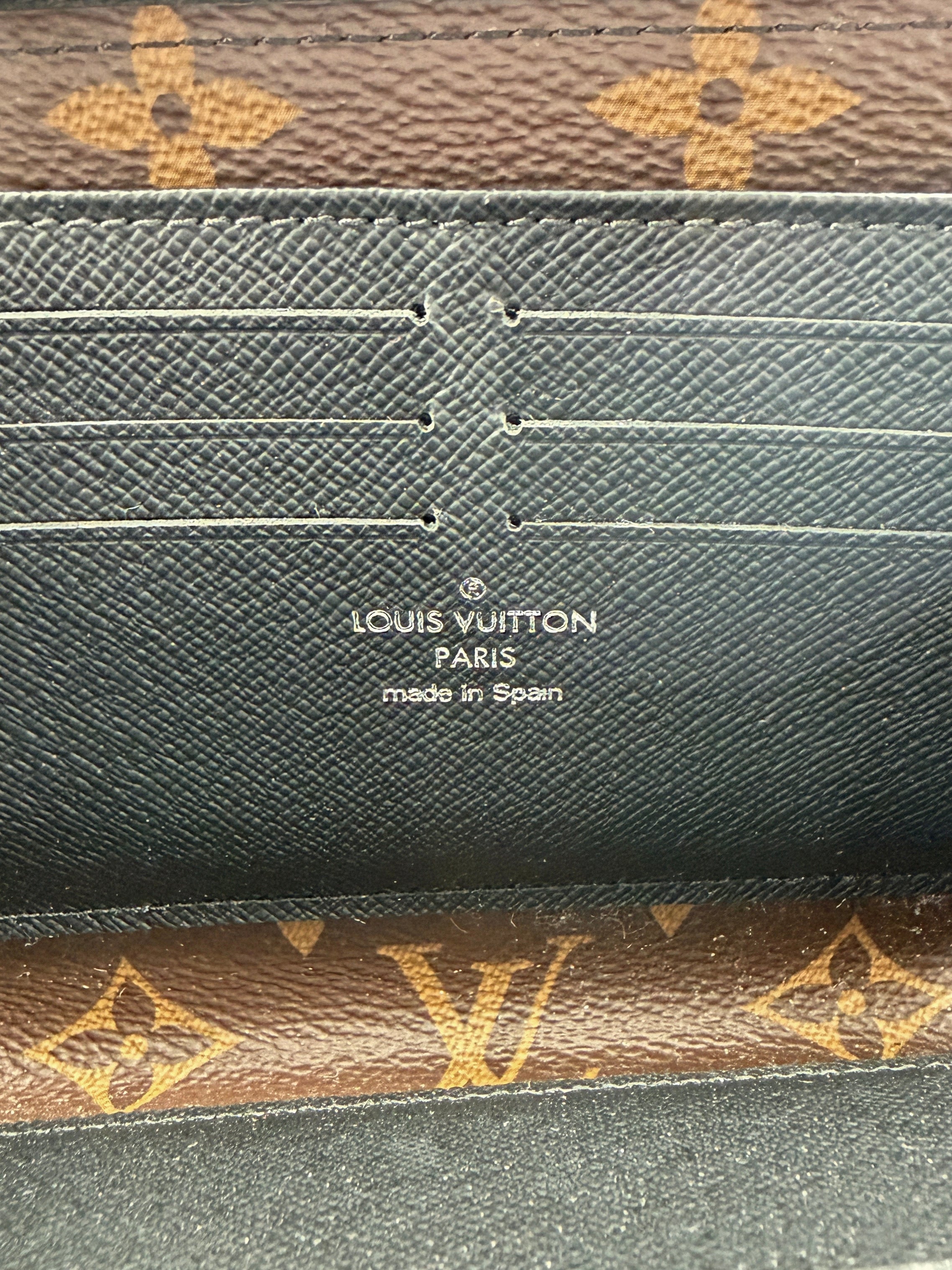 Louis Vuitton monogram black zippy dragonne long wallet CA4270
