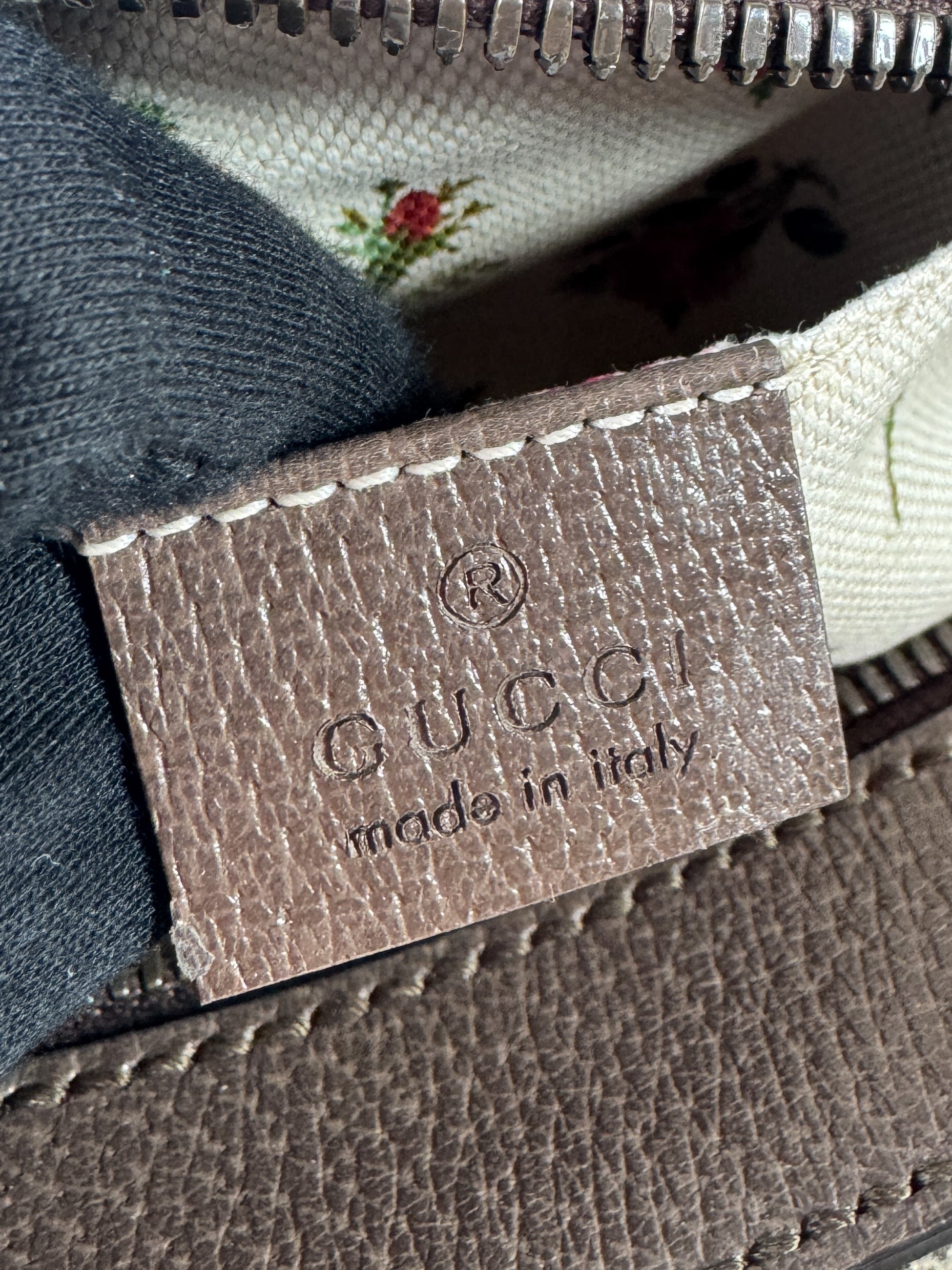 Gucci supreme neo vintage camera GG crossbody 476466520981