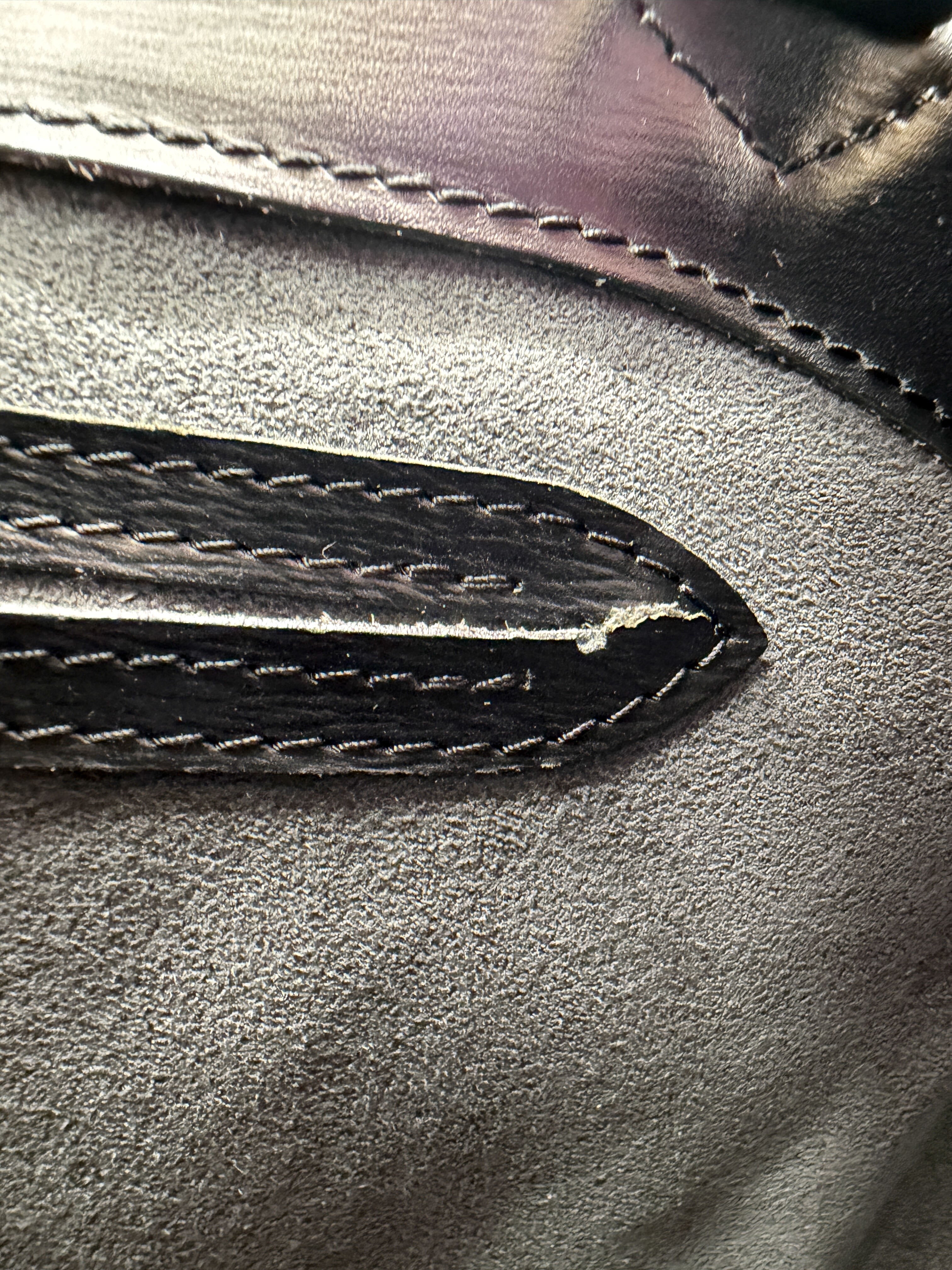 Louis Vuitton black epi leather Cluny CA0020