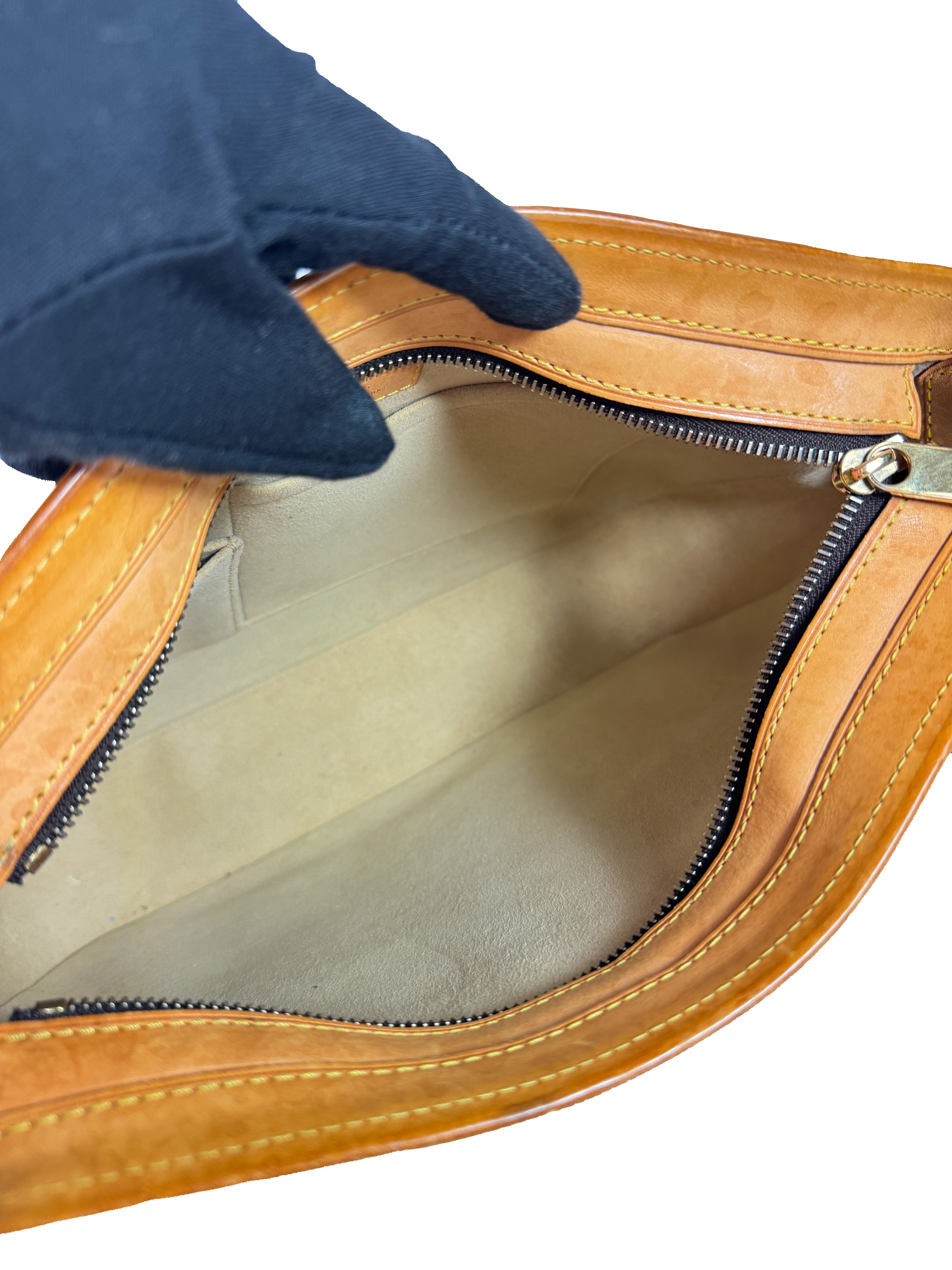 Louis Vuitton monogram Hudson GM VI0046