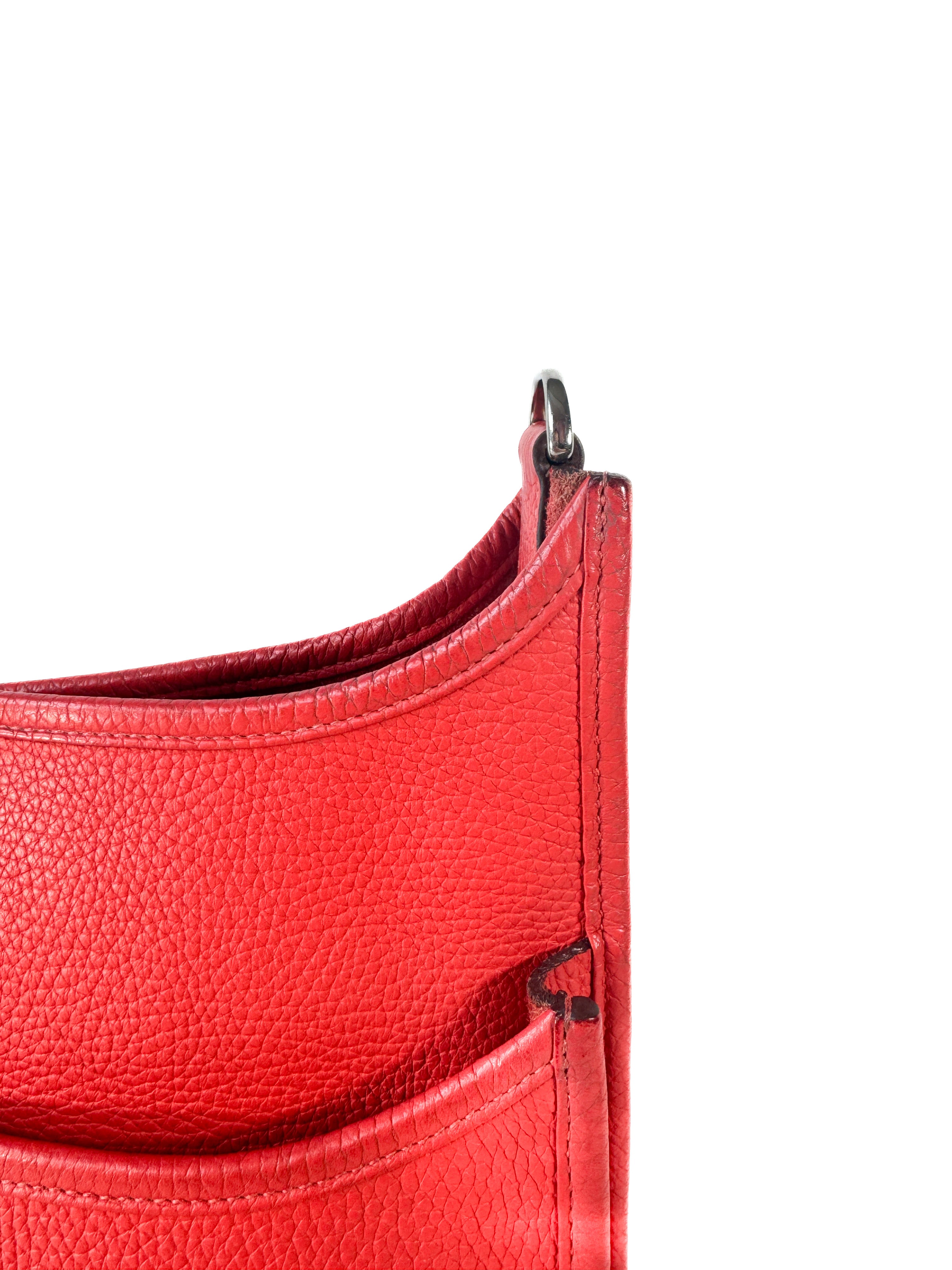 Hermès red leather Evelyne PM (T)