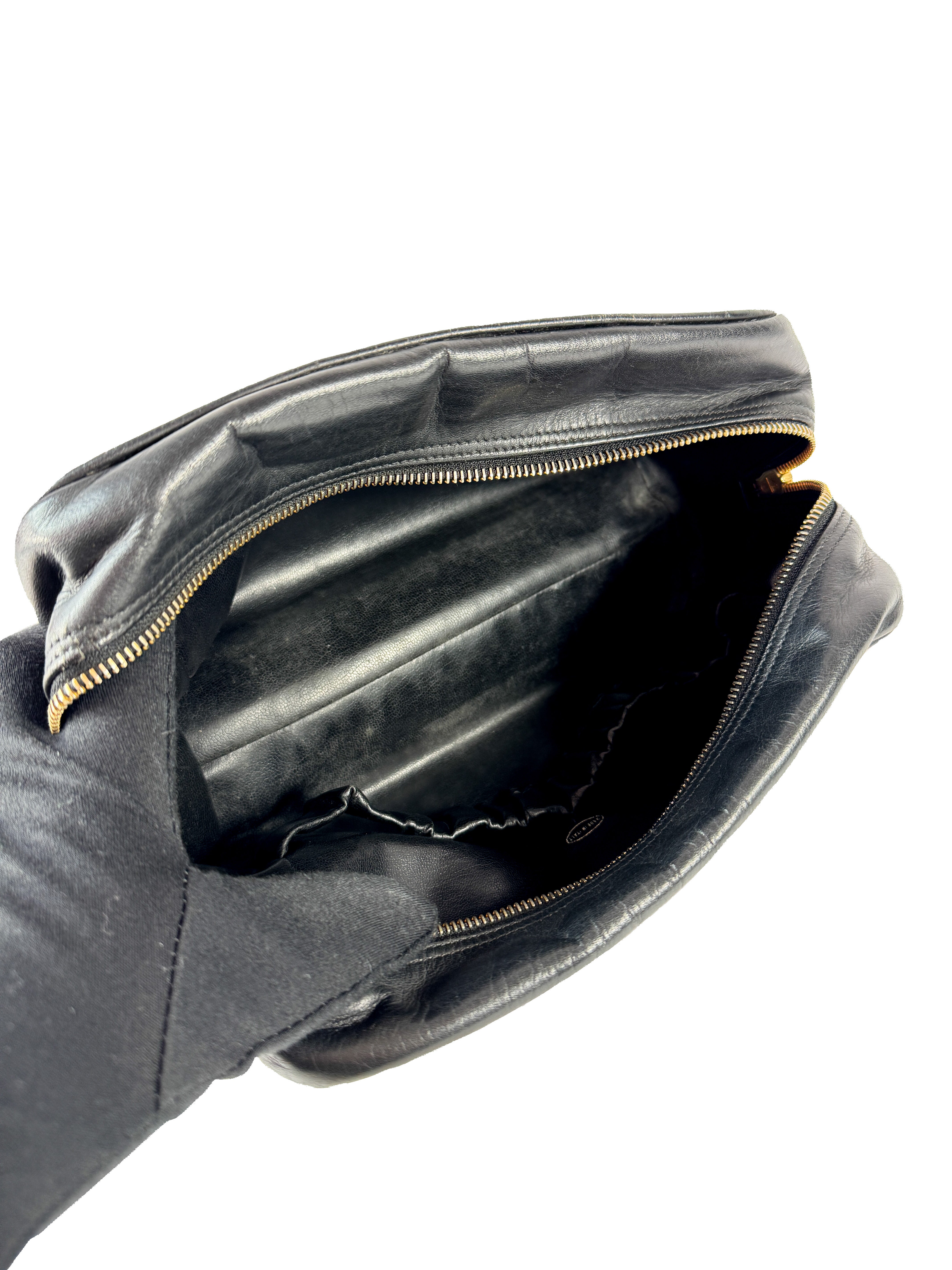 Chanel CC black diamond stitch leather zip case 1077012