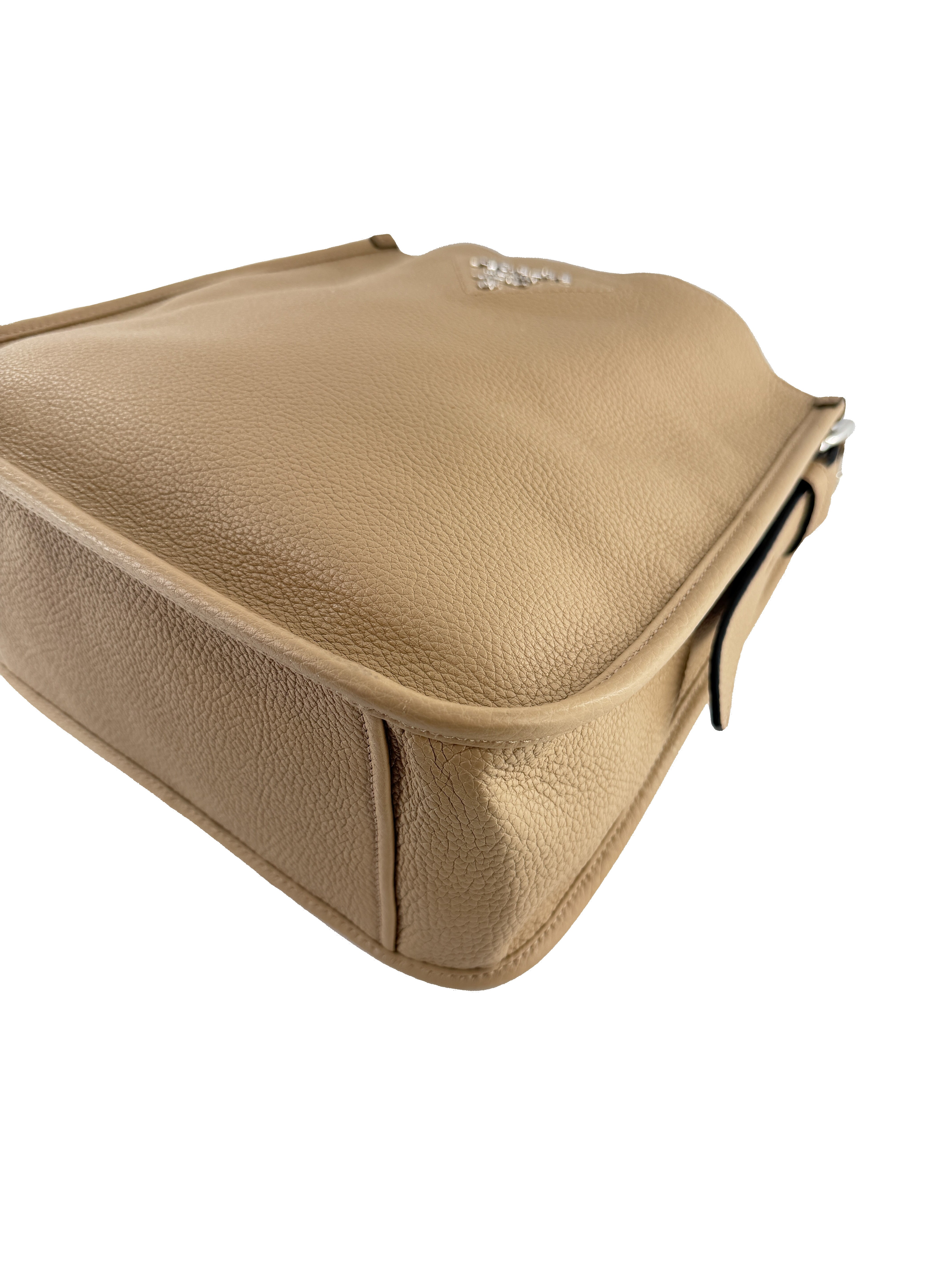 Prada beige leather logo crossbody medium 31 7