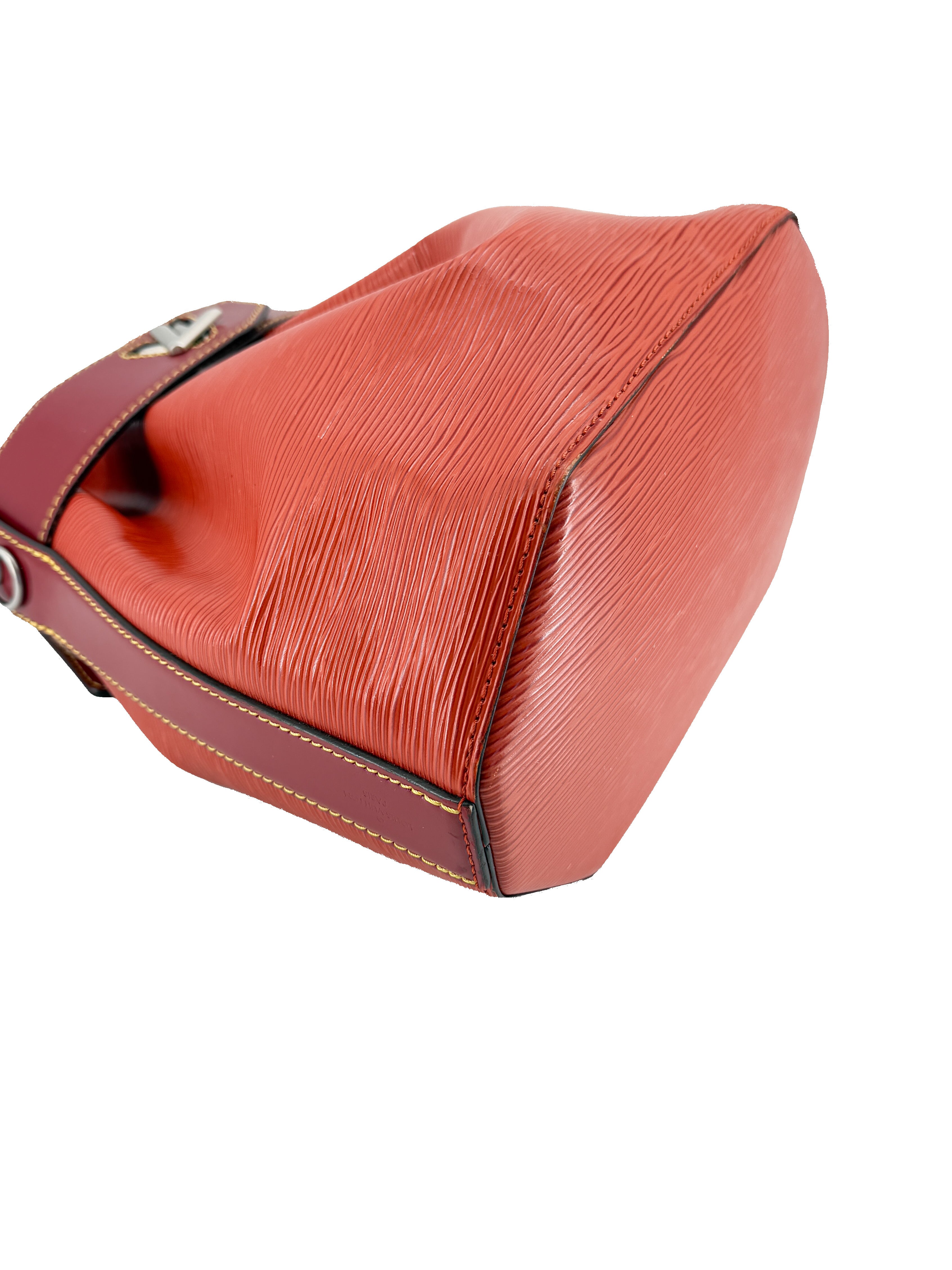 Louis Vuitton orange epi leather Twist bucket FL3198
