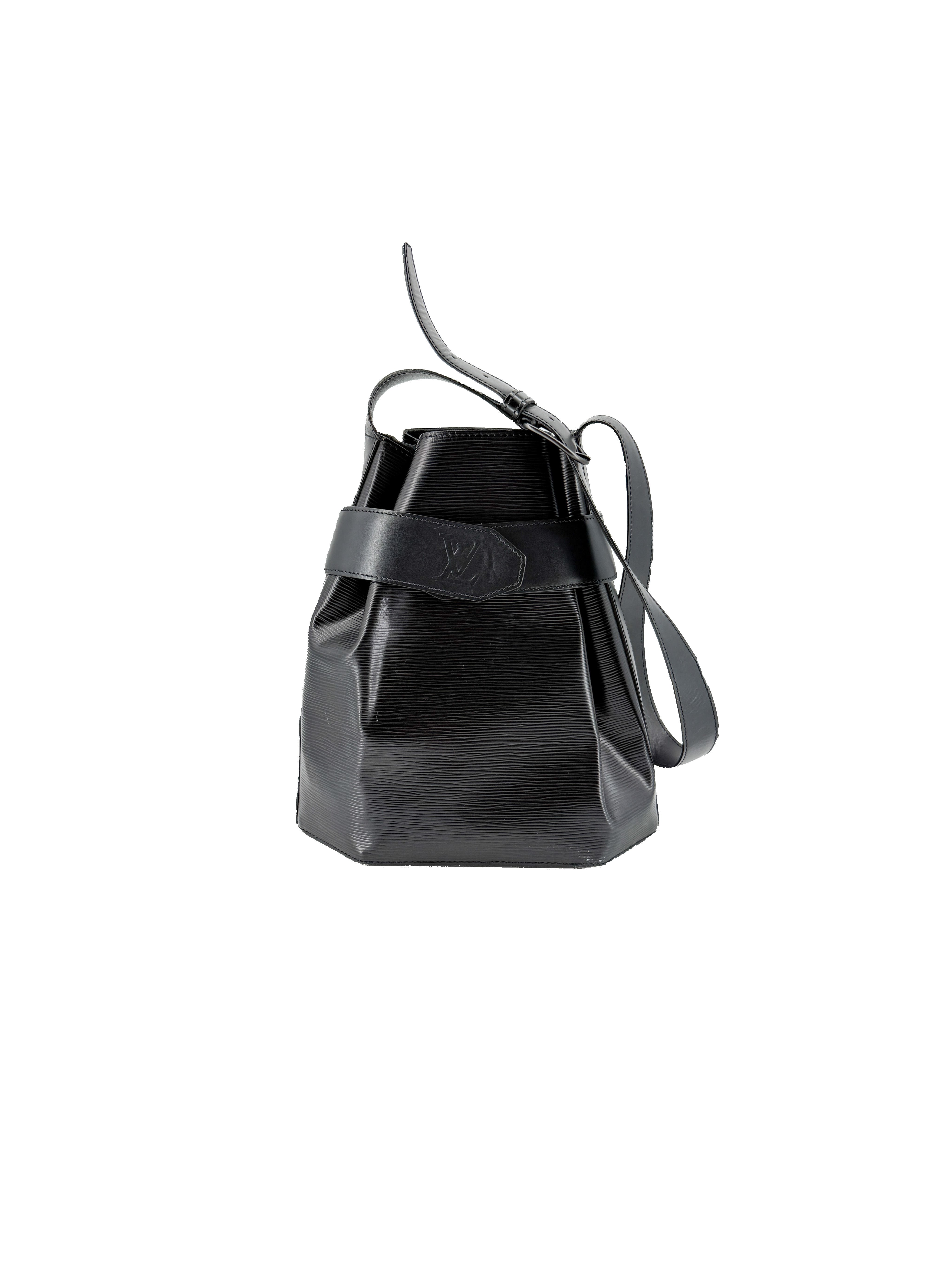 Louis Vuitton black epi Sac D'Epaule PM VI1918