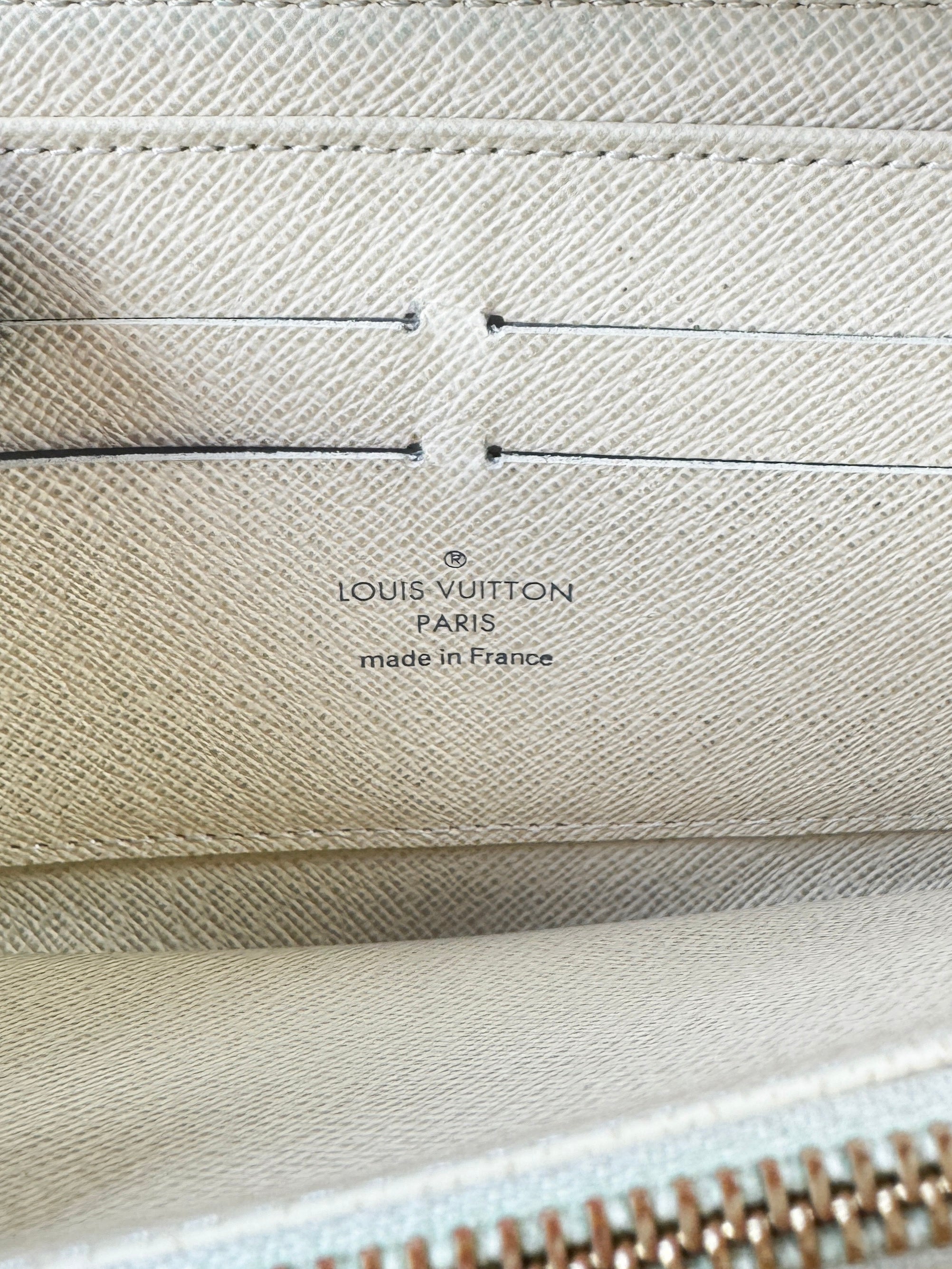 Louis Vuitton damier azur zippy wallet VI4047