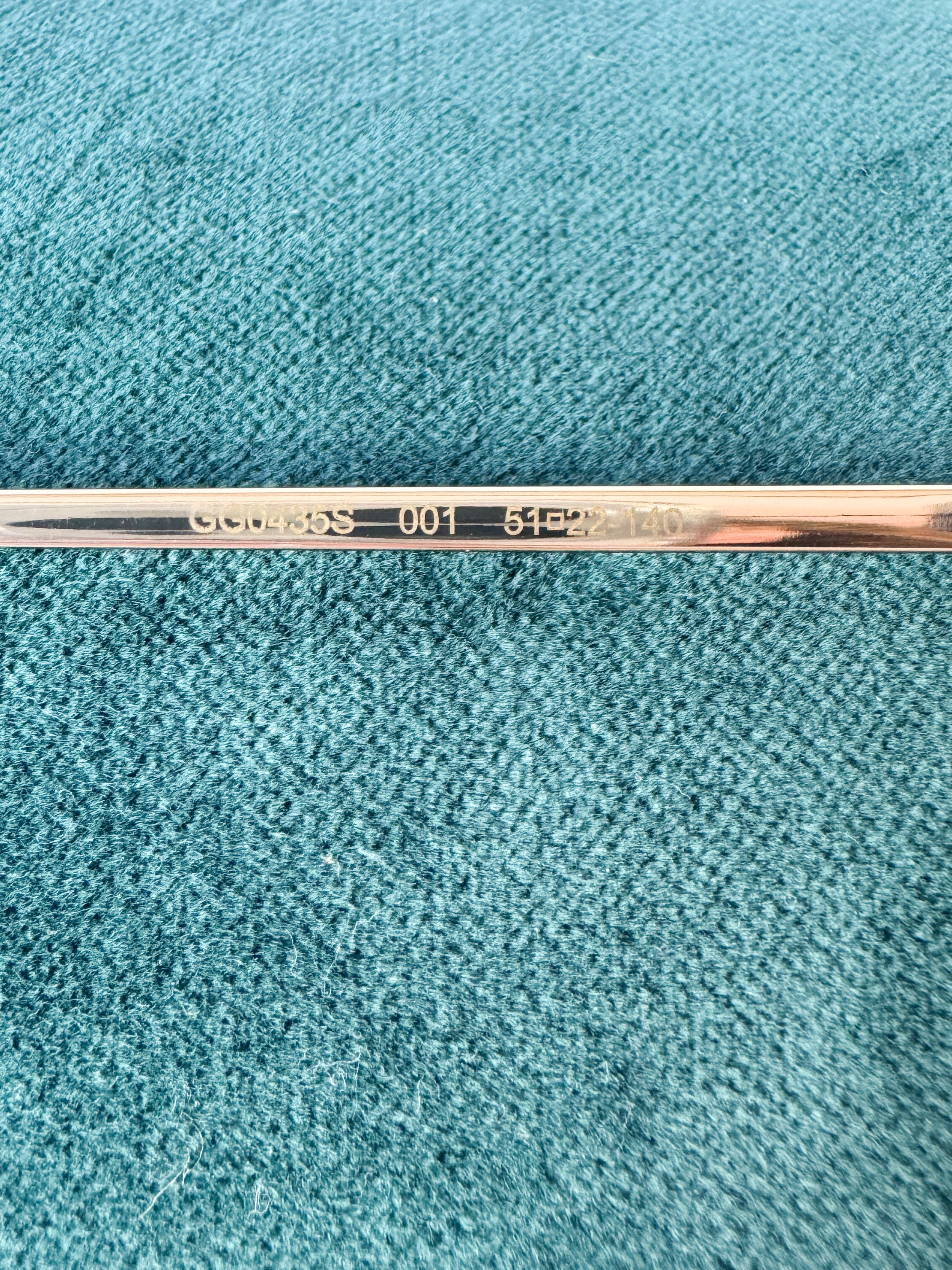 Gucci black square oversized sunglasses GG0435S case