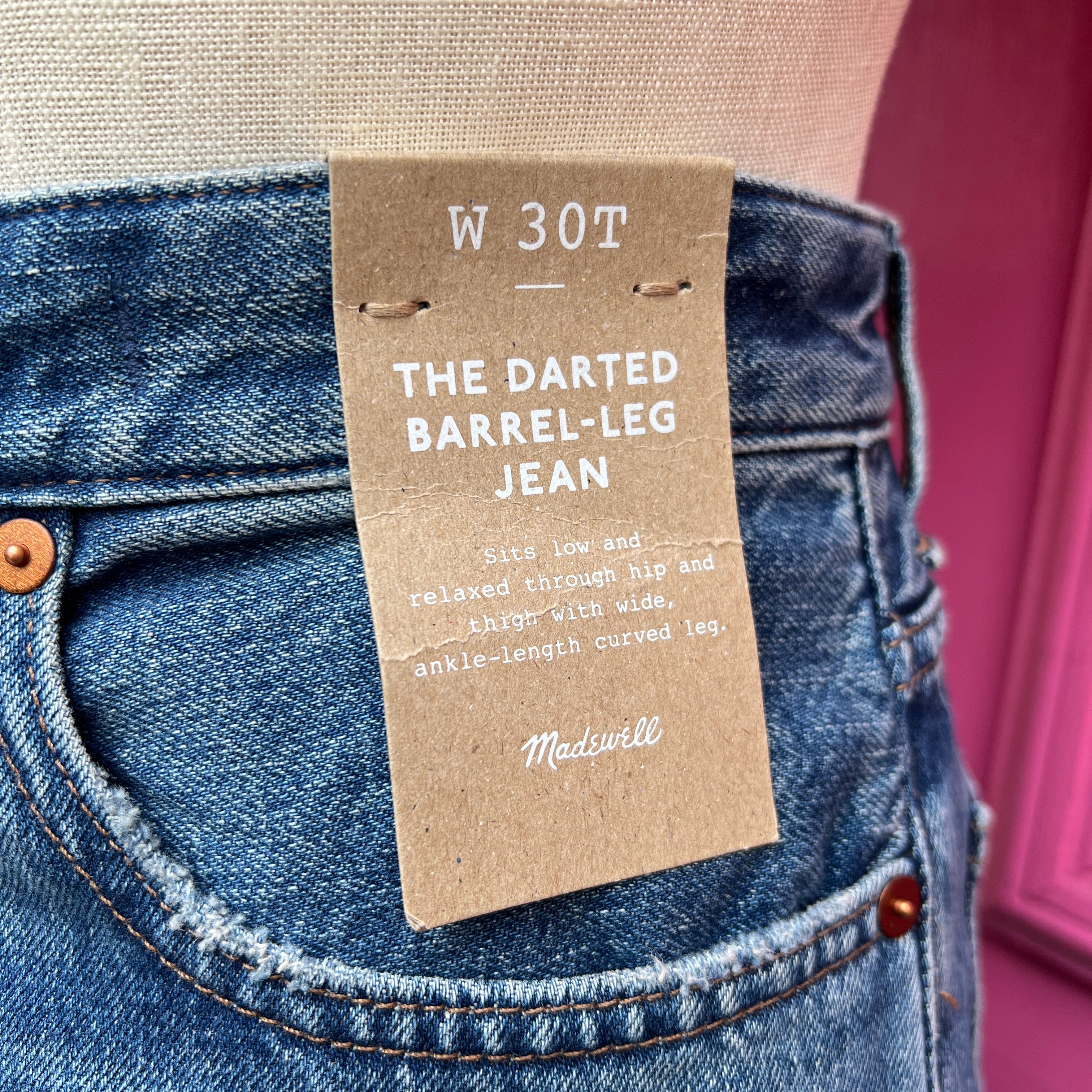 Madewell the darted barrel leg jeans size 10 tall NWT