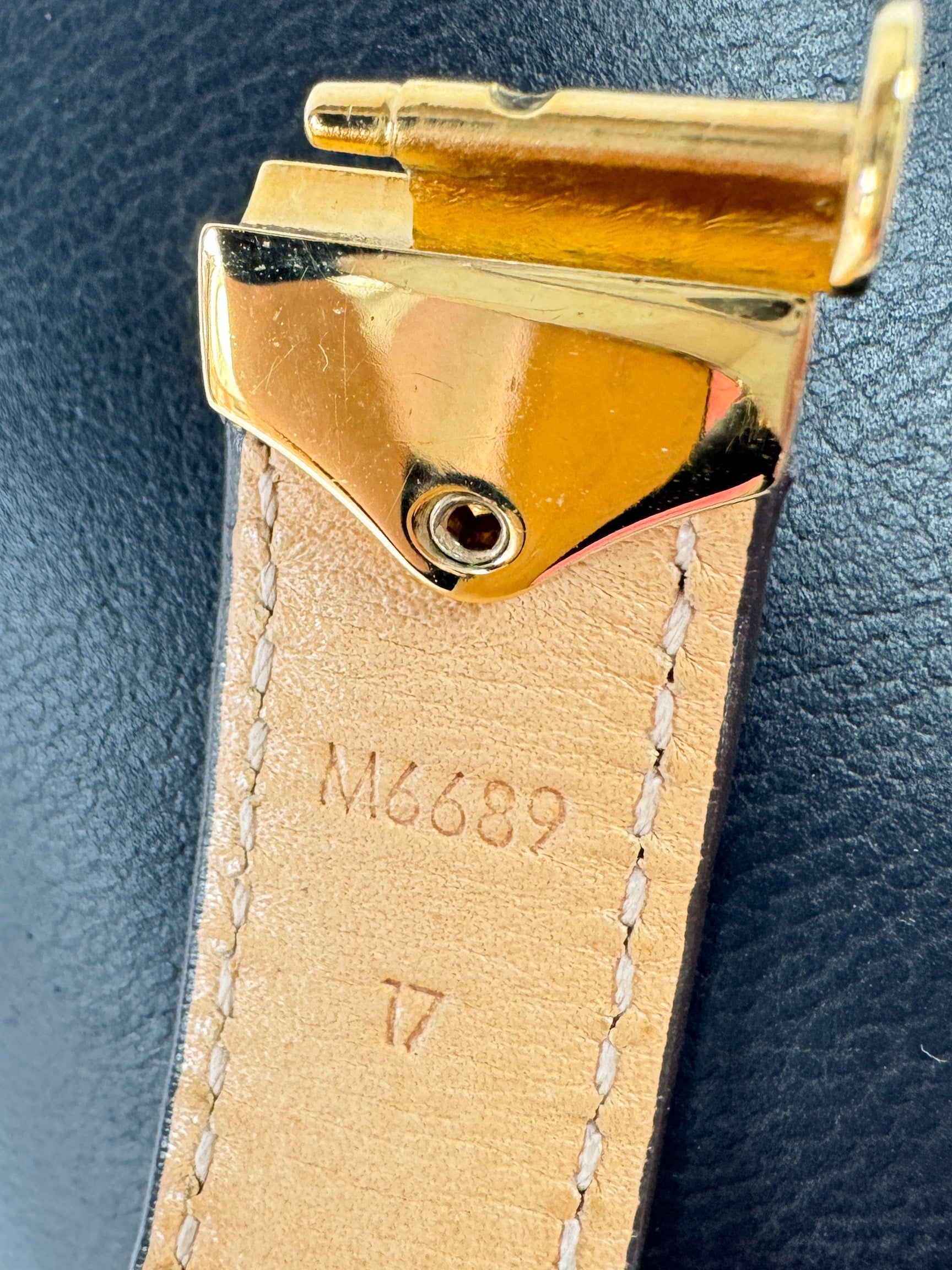 Louis Vuitton nano monogram bracelet size 17 BC5106