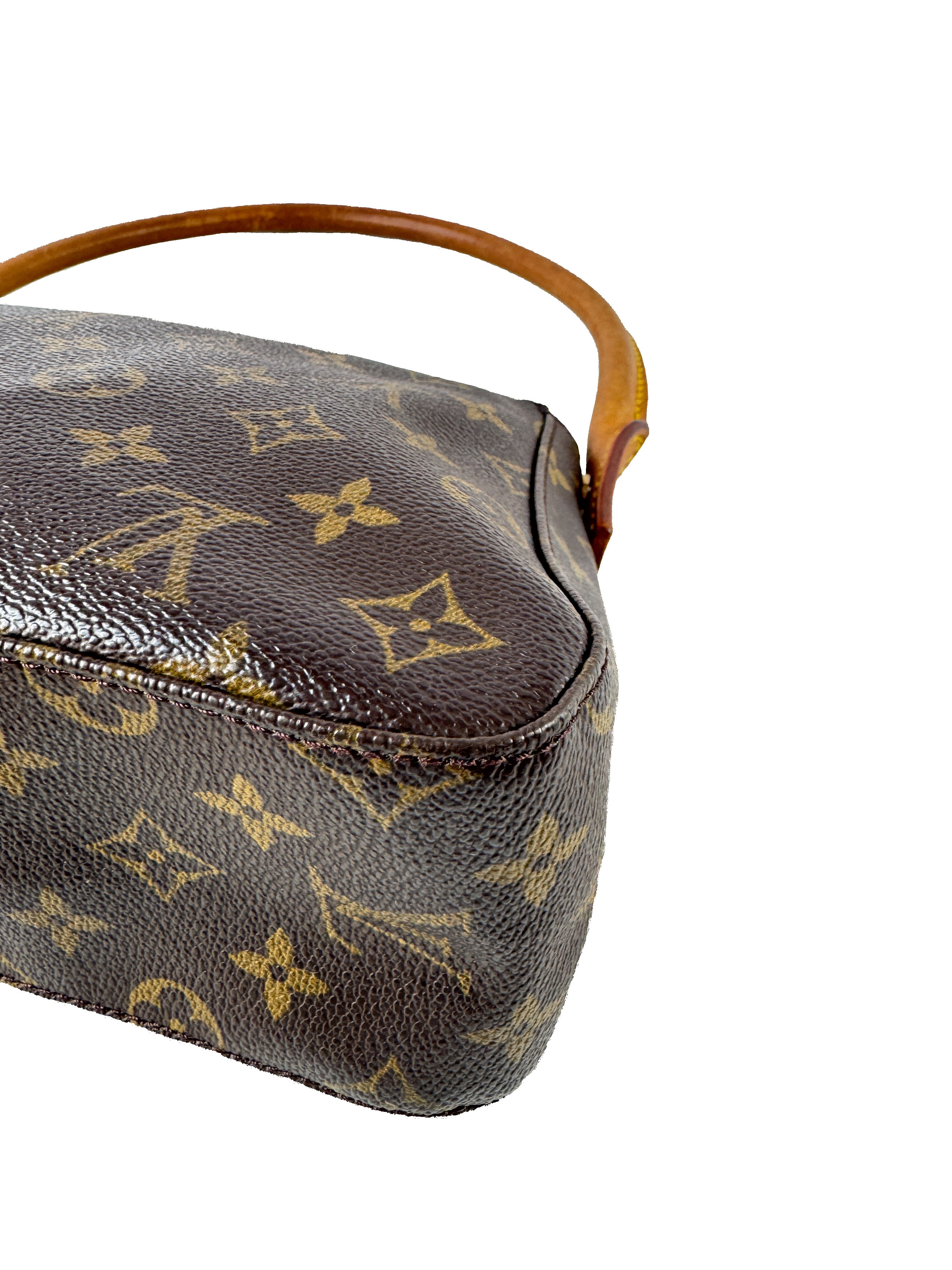 Louis Vuitton monogram Looping mini MI0022