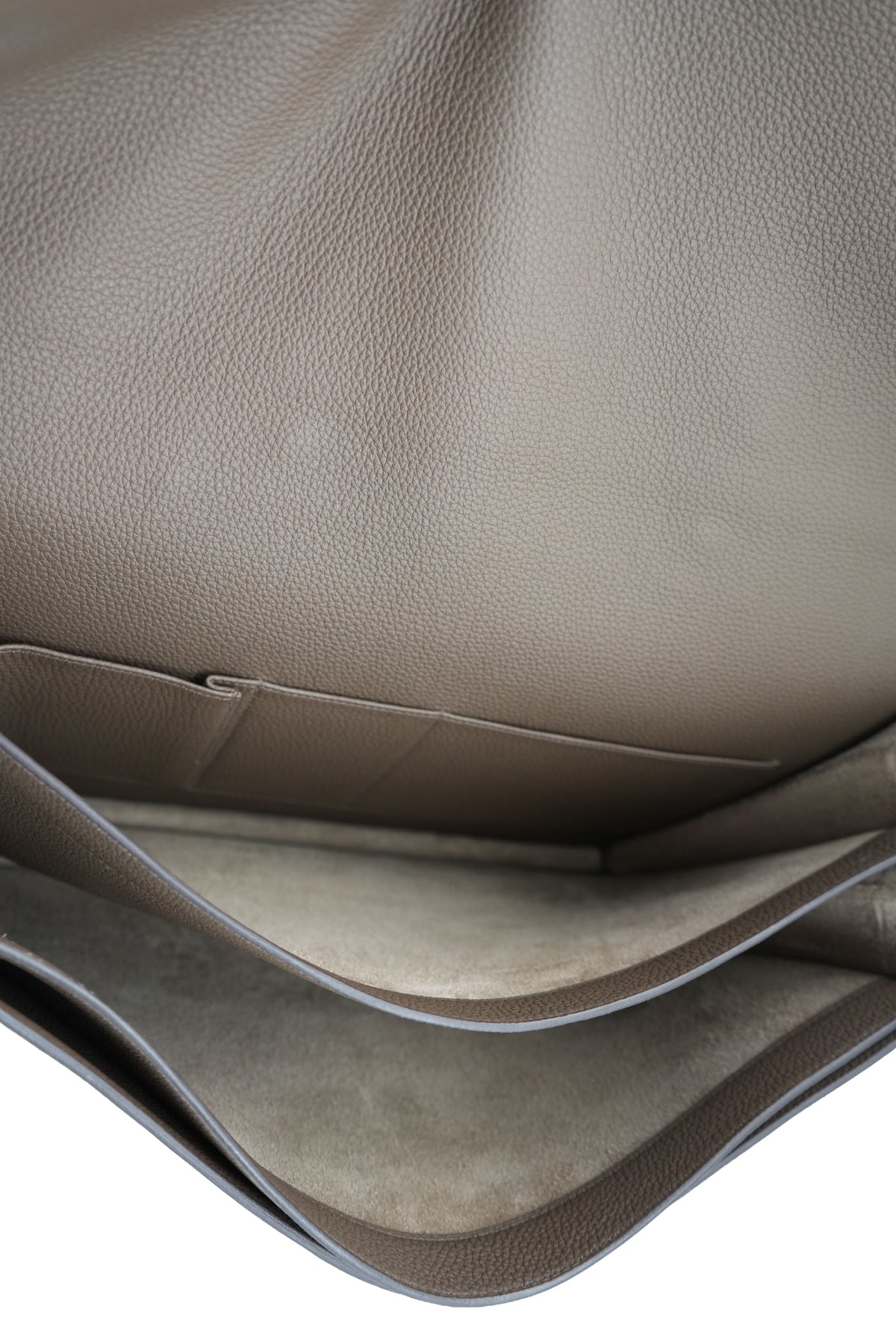 Hermes Sac a Depeches Light 41 T taupe togo