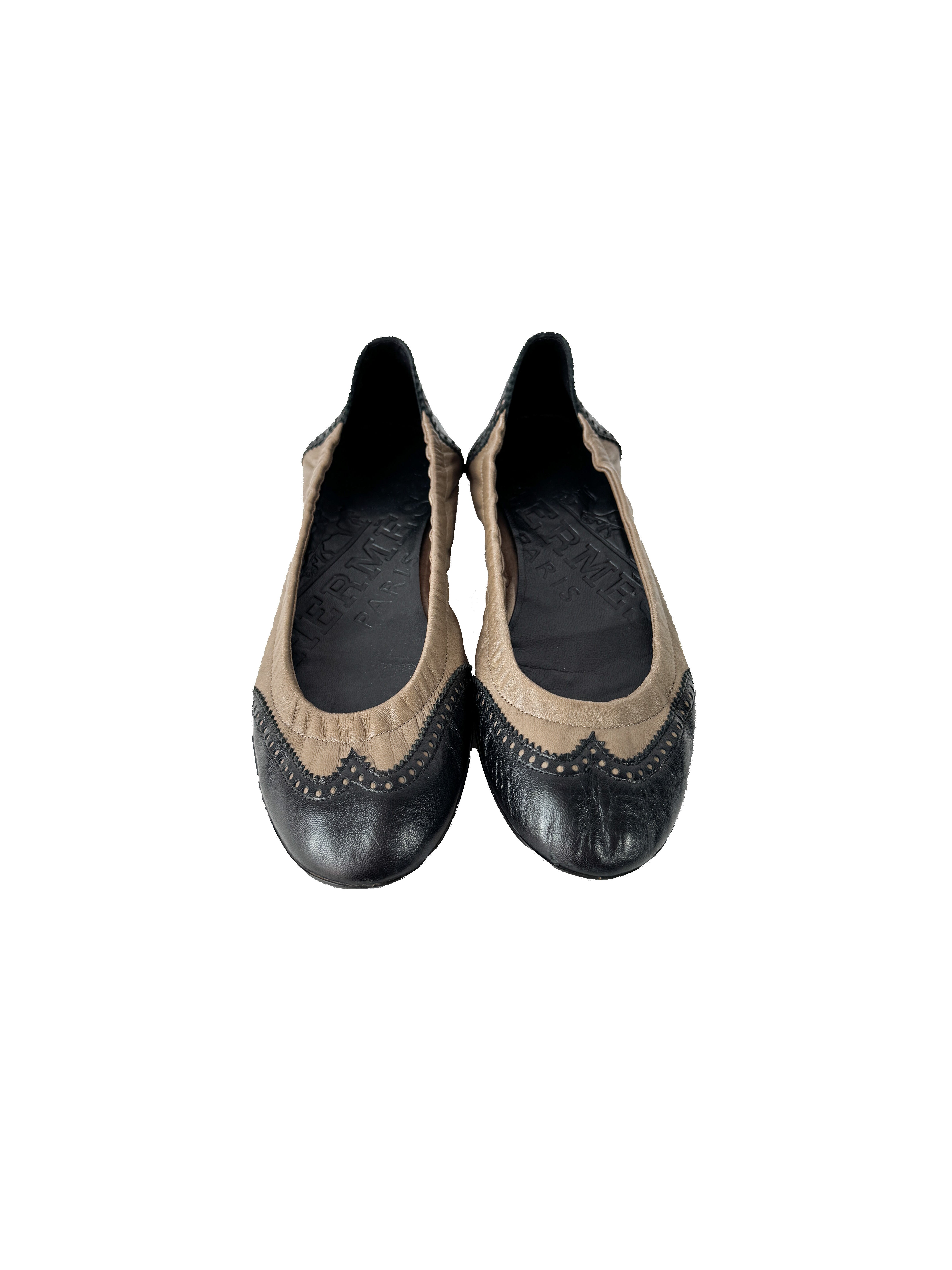 Hermès black and etoupe vintage leather ballet flats size 37