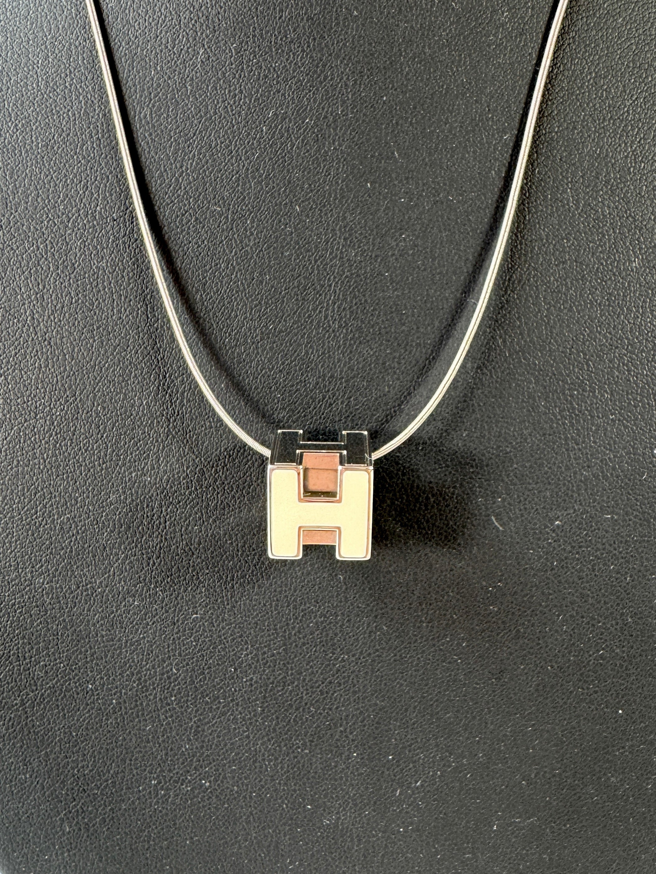 Hermès silver/white Cage d' H necklace