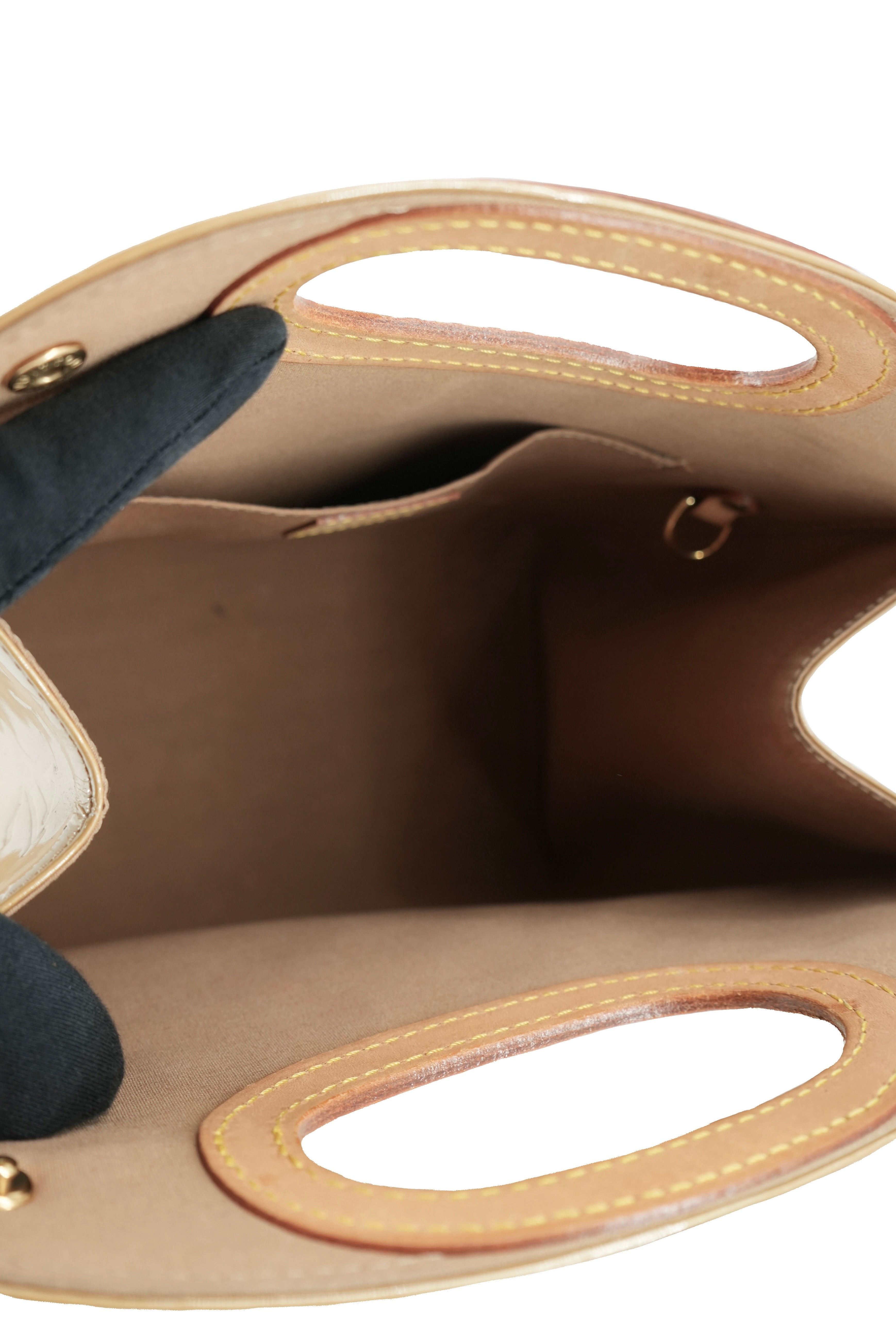 Louis Vuitton gold vernis Maple Drive LM0075