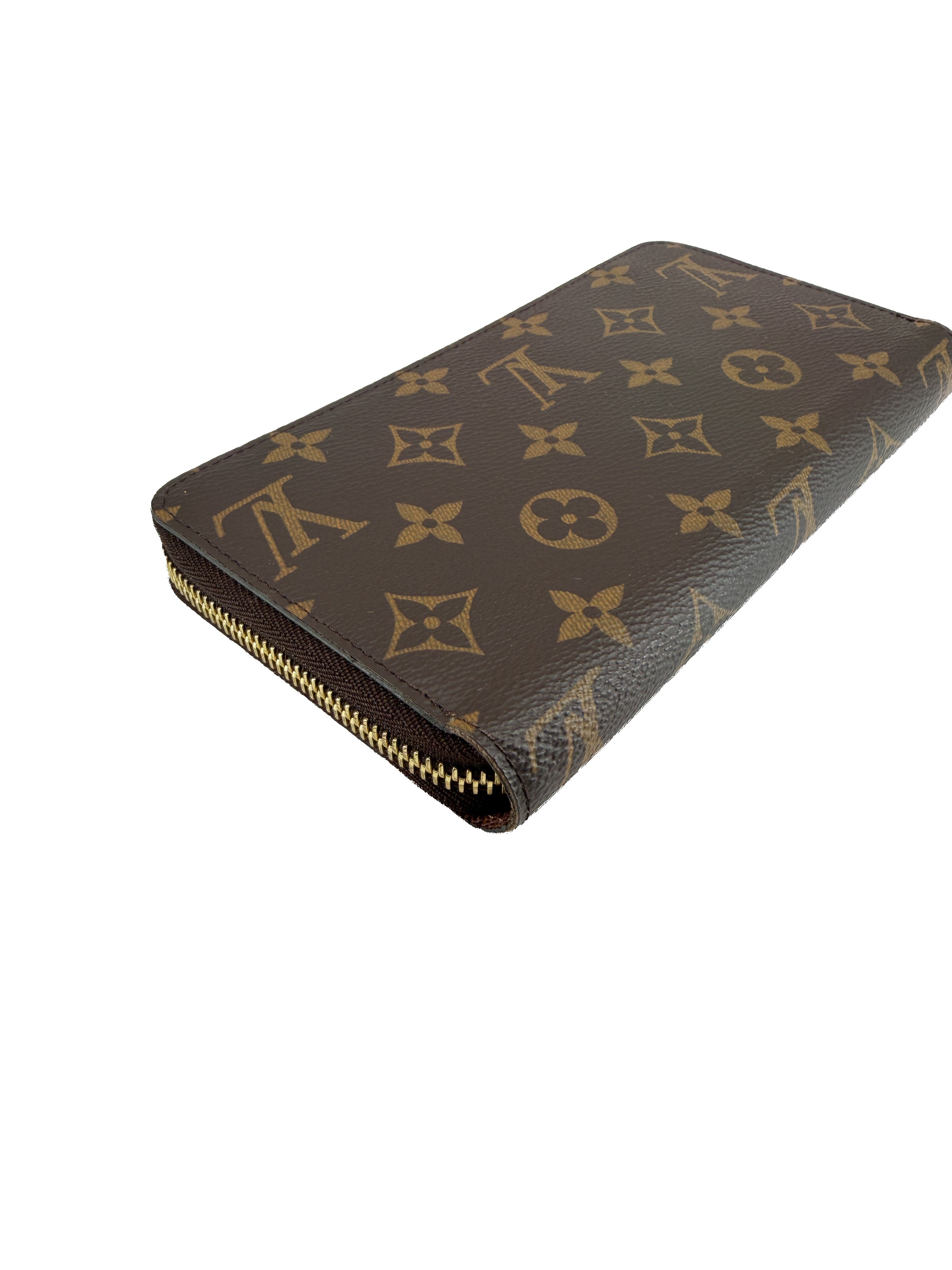 Louis Vuitton monogram zippy wallet NFC