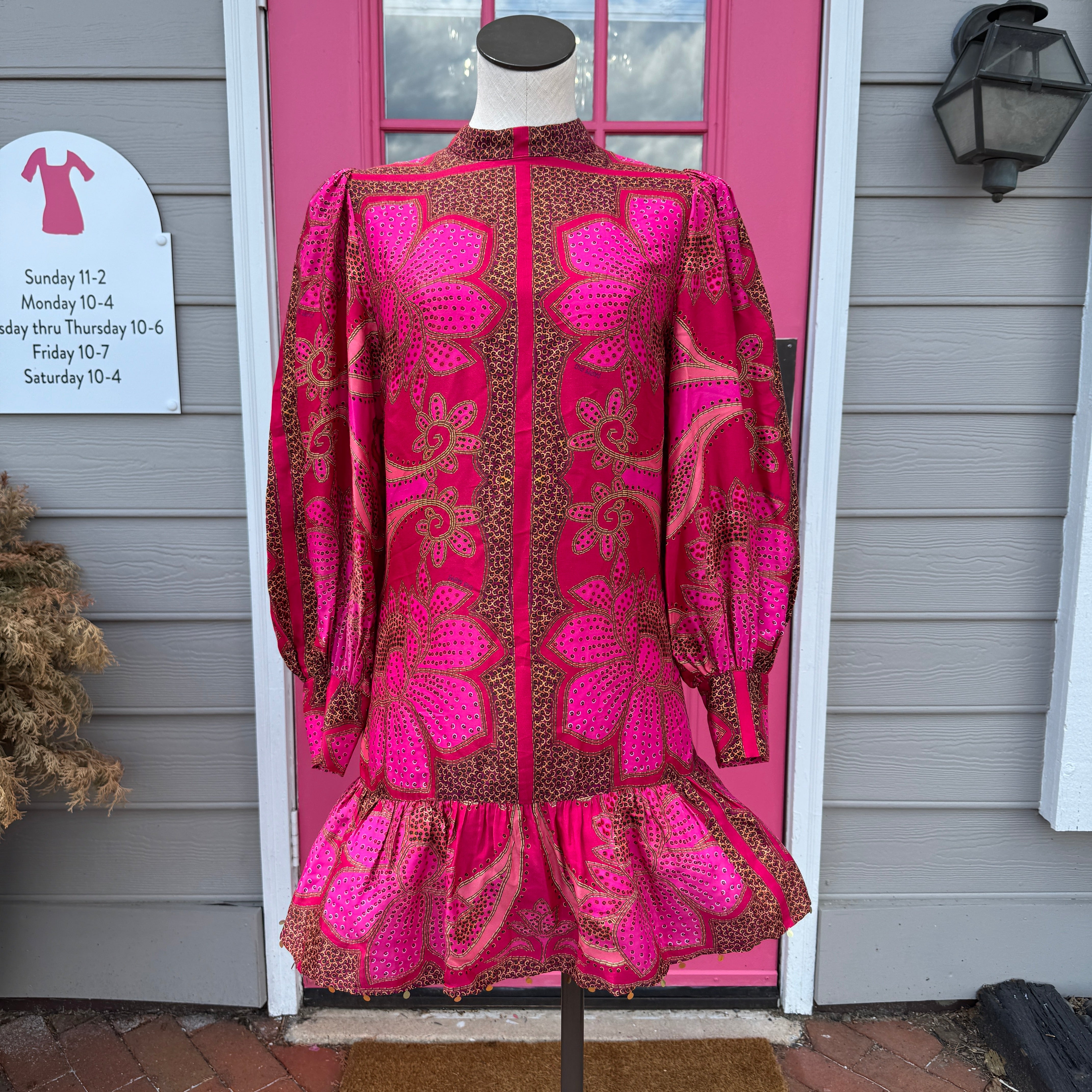 FARM RIO pink floral print long sleeve dress size M NWT