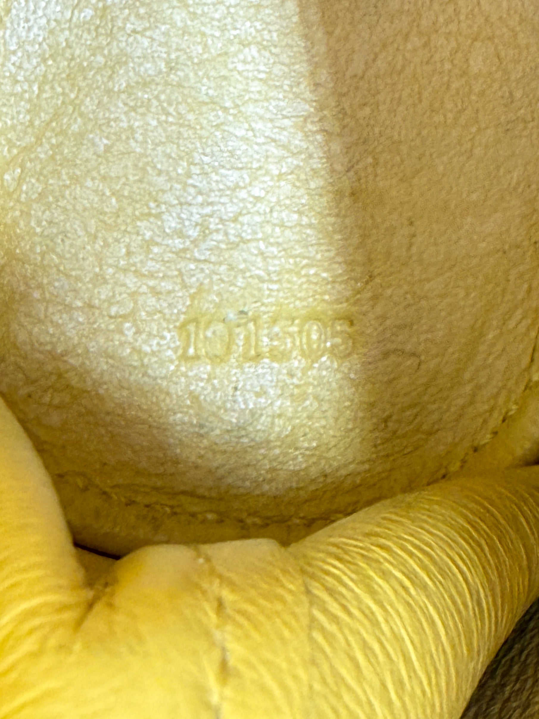 Loewe yellow leather Elephant zip pouch 101605