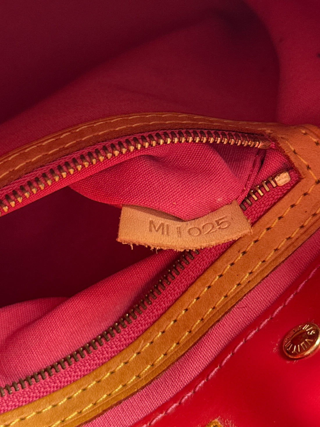 Louis Vuitton framboise reade PM tote MI1025