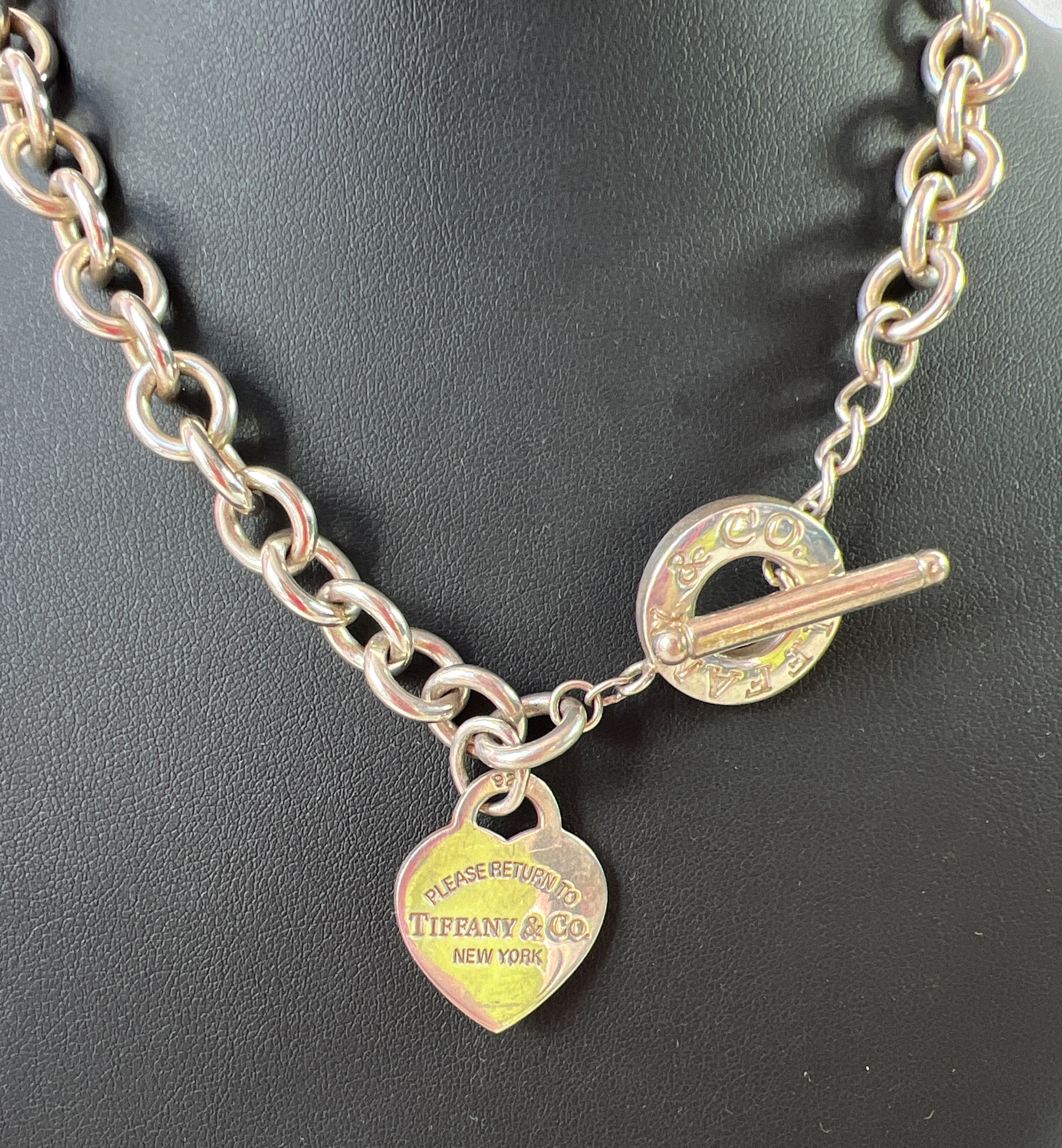 Tiffany & Co return to toggle necklace