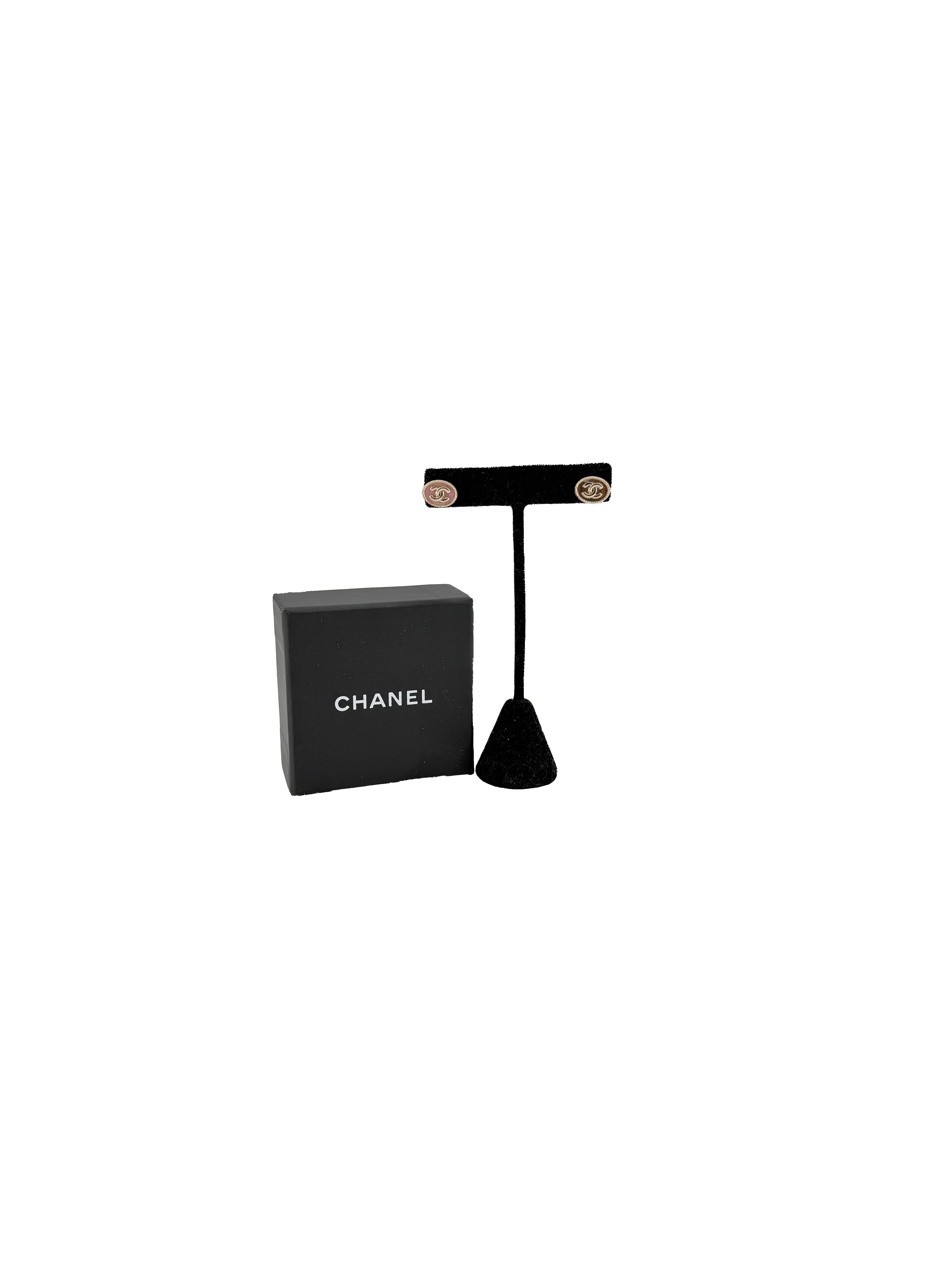 Chanel gold tone CC earrings A21