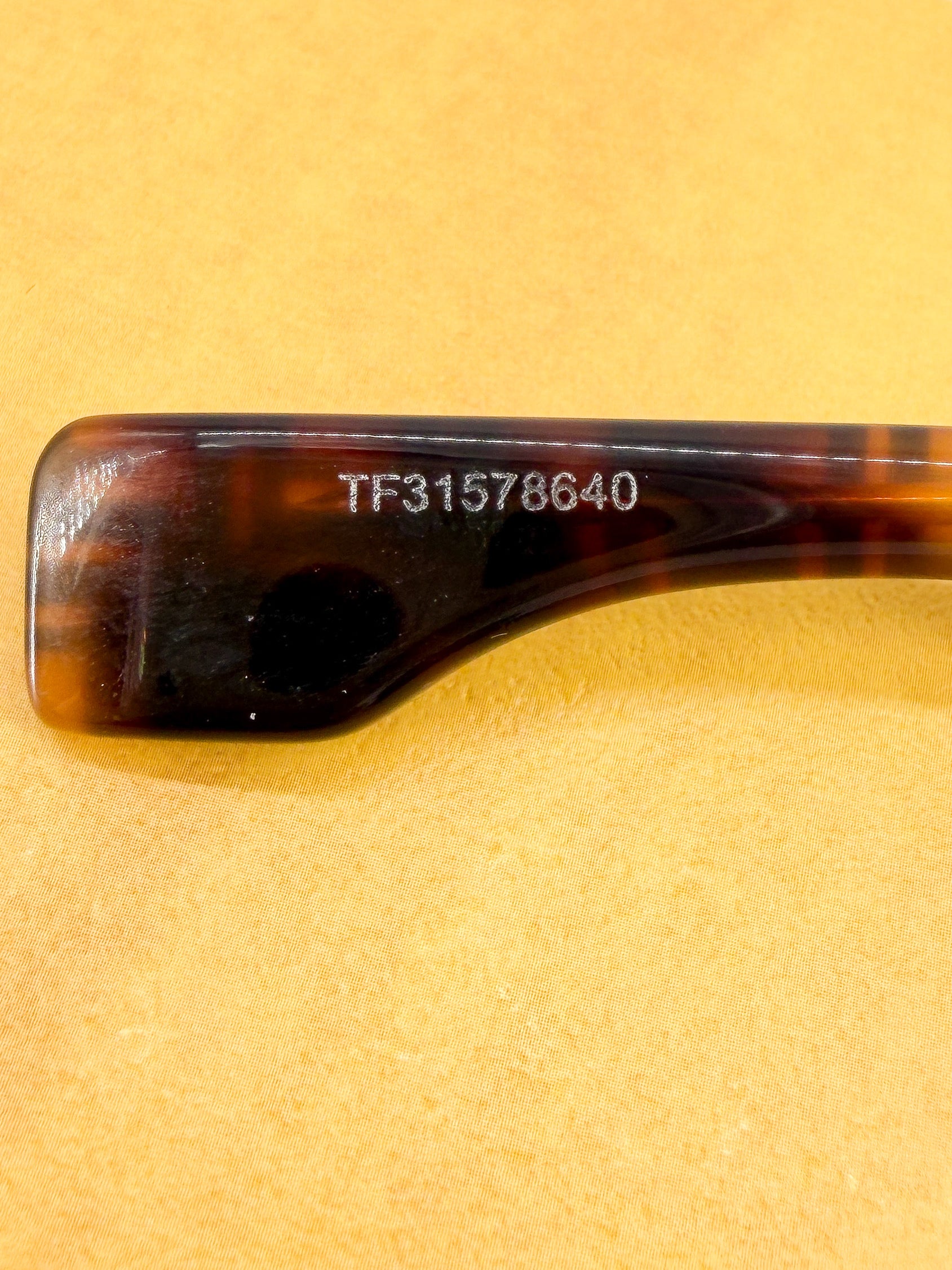 Fendi Roma brown sunglasses FE40101I TF31578640 *case*