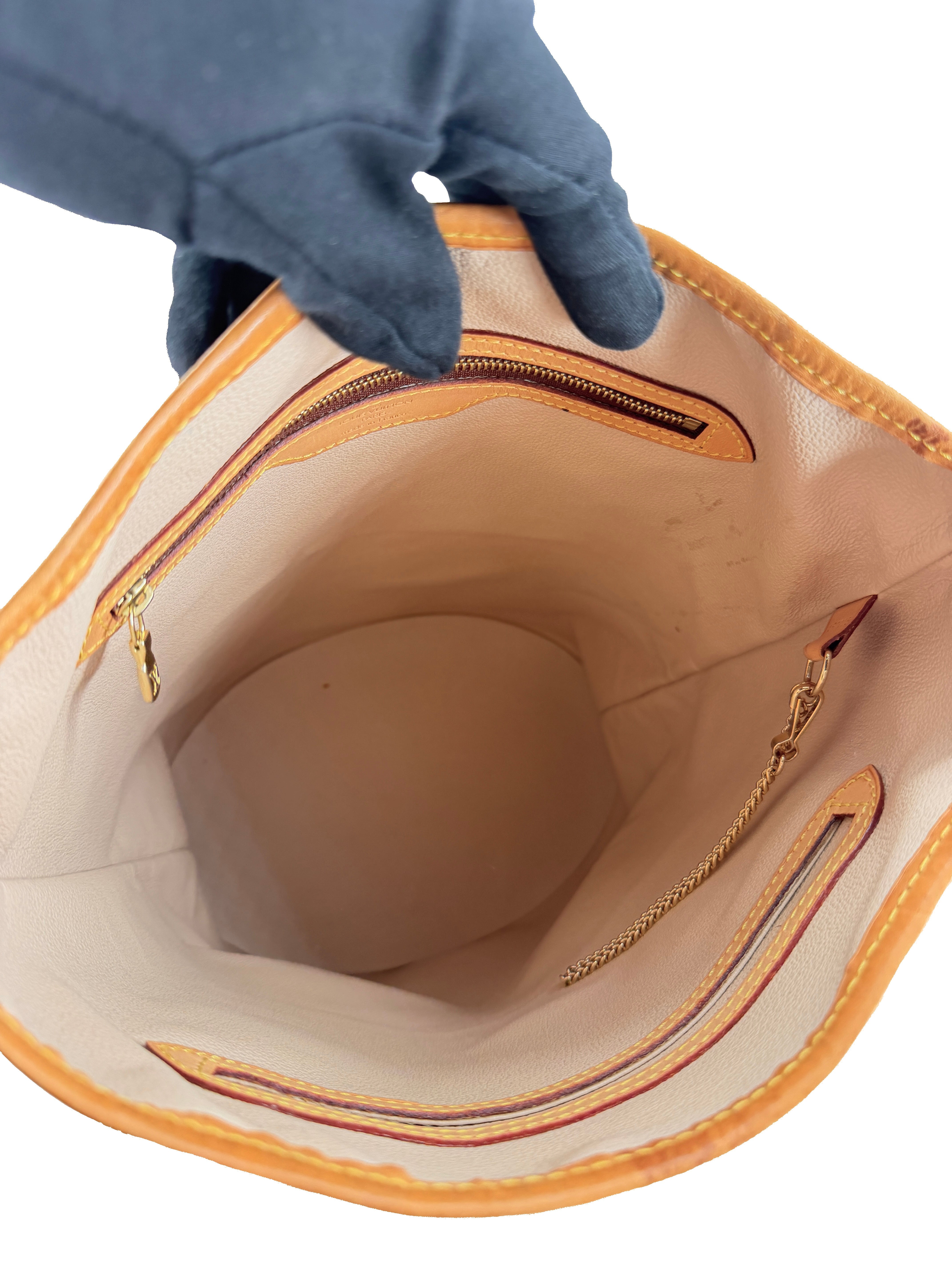 Louis Vuitton monogram bucket GM AR1005