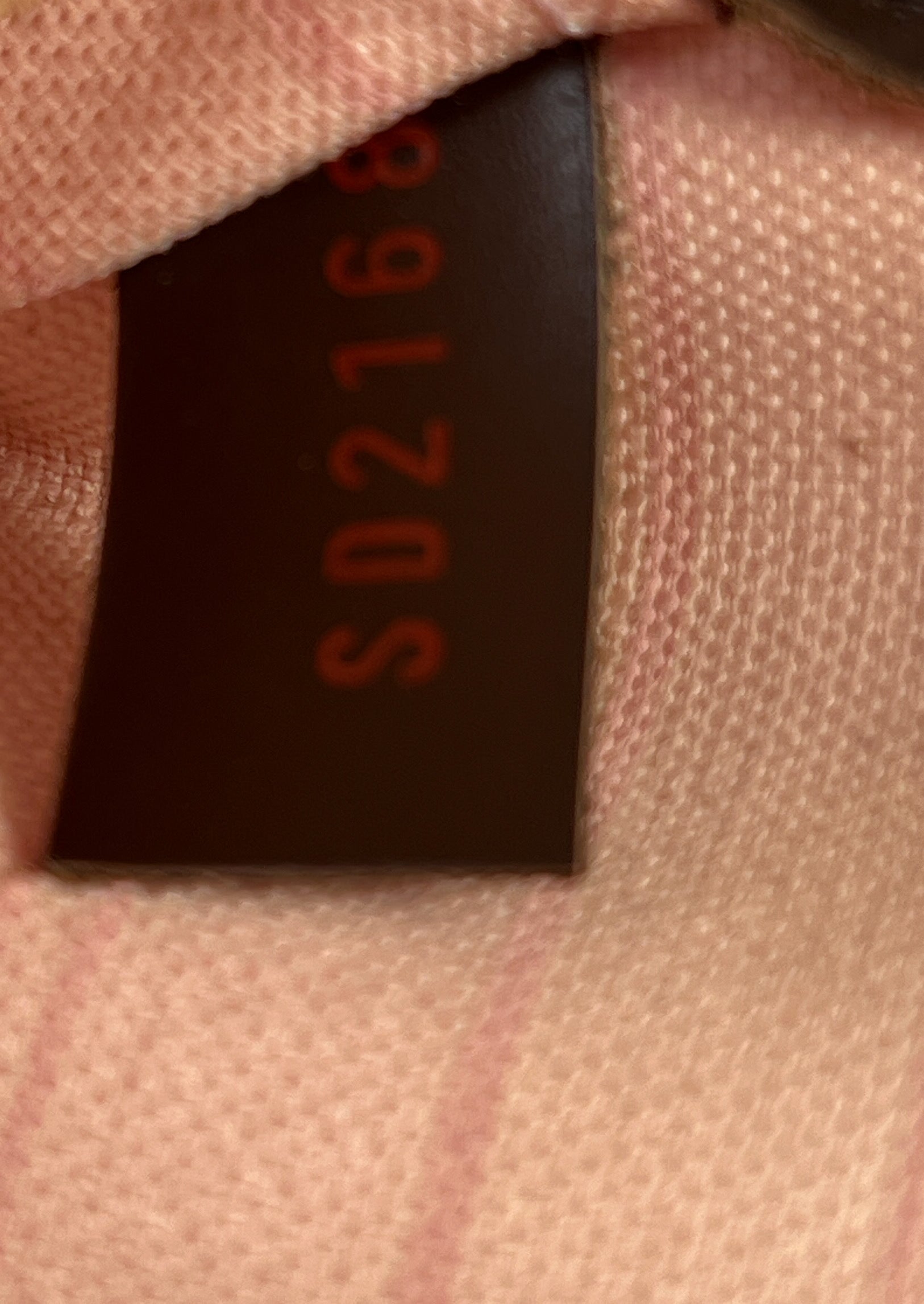 Louis Vuitton damier ebene neverfull MM light pink interior