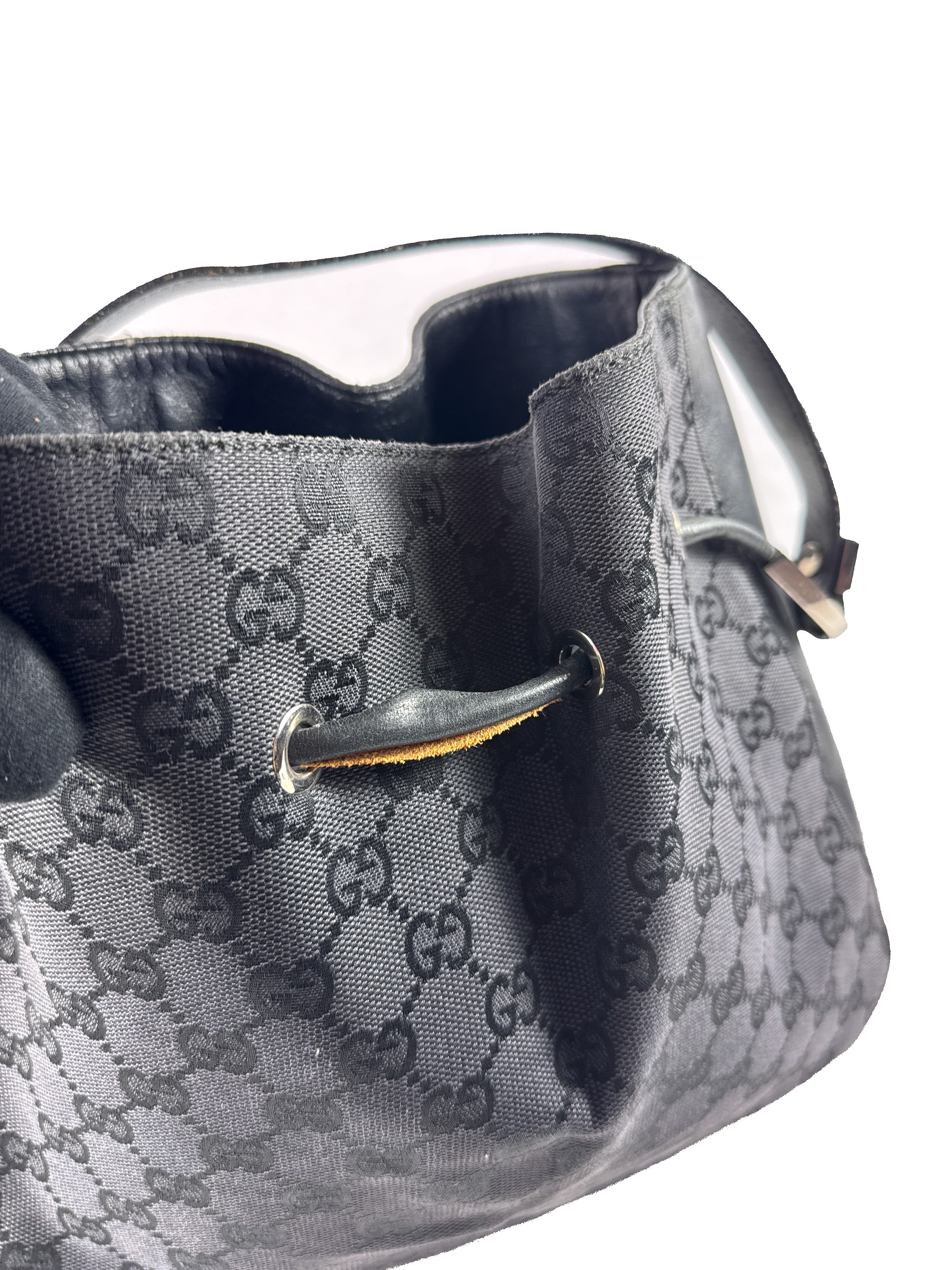 Gucci black signature shoulder bag 001.3748 001998 **as is**