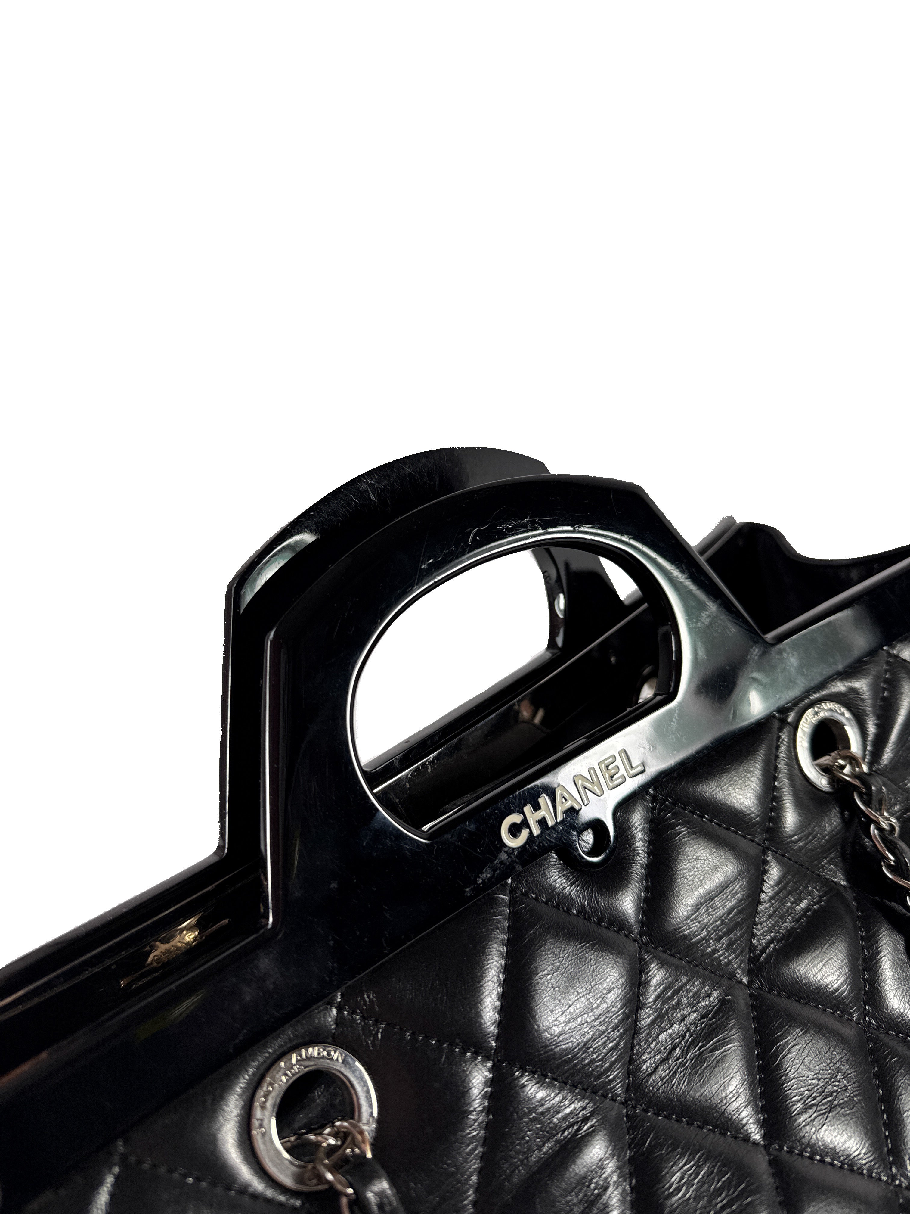 Chanel black CC delivery flap 20259700