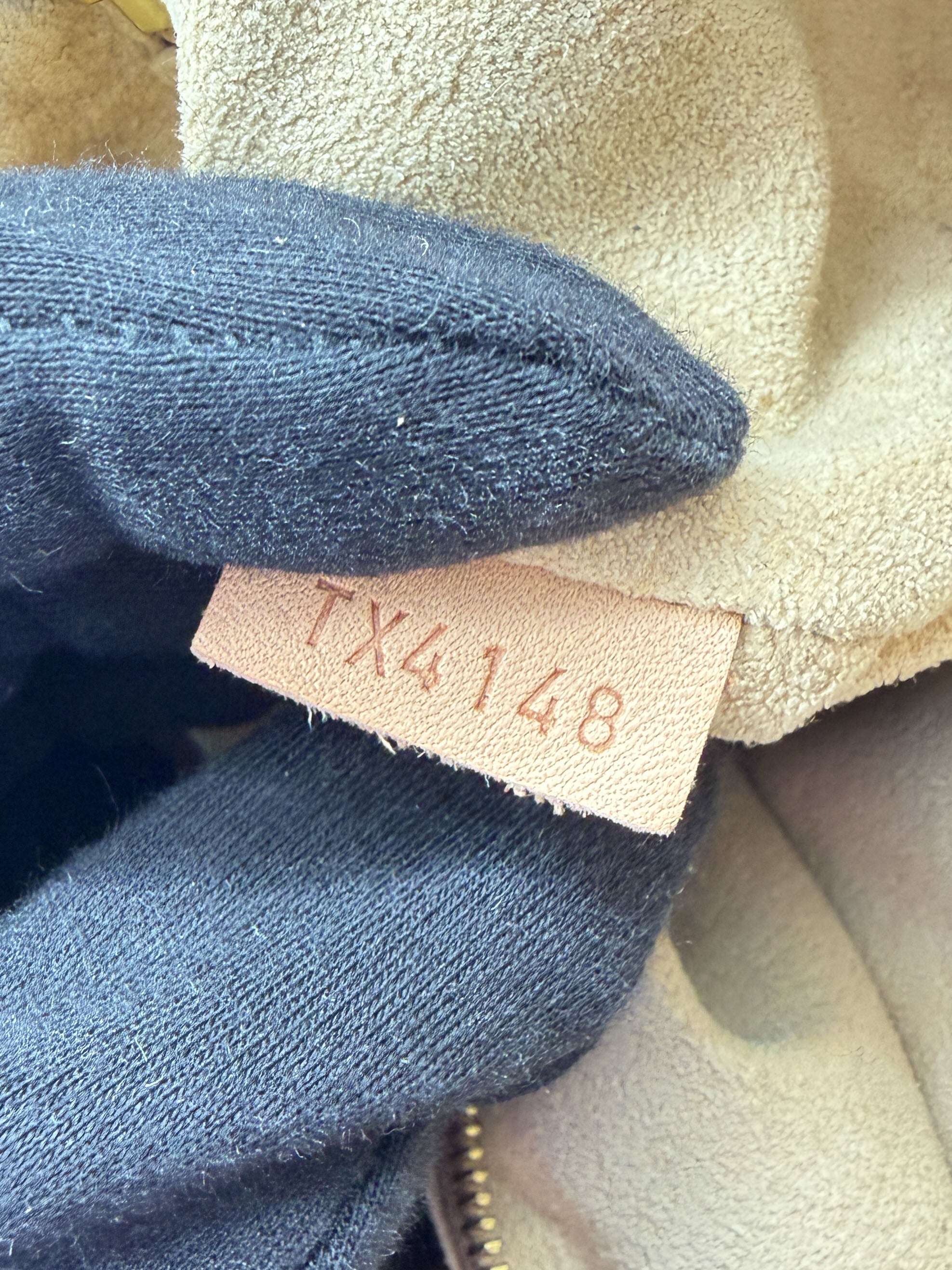 Louis Vuitton monogram Artsy MM NM TX4148